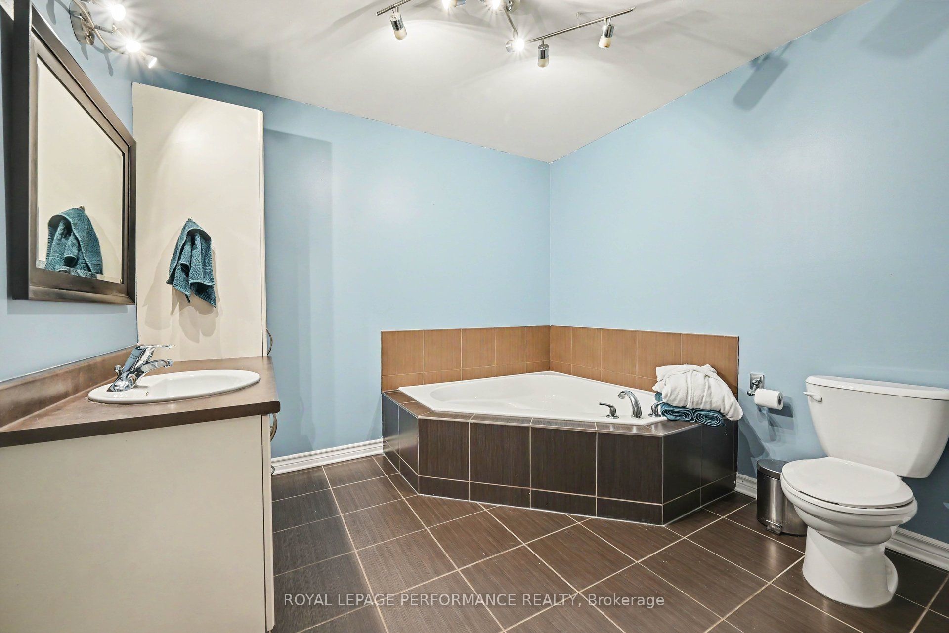 71 Mayer Street Property Photo 16