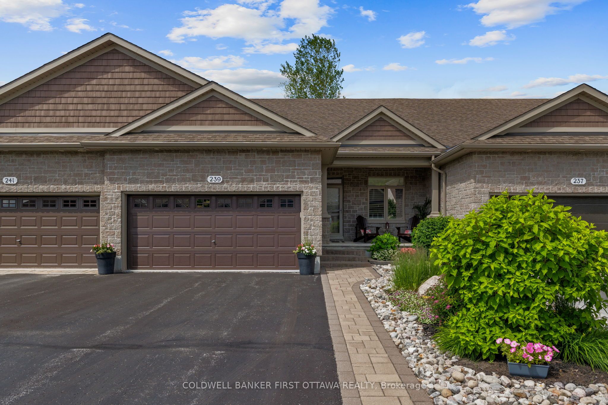 239 Royal Landing Gate Property Photo 1