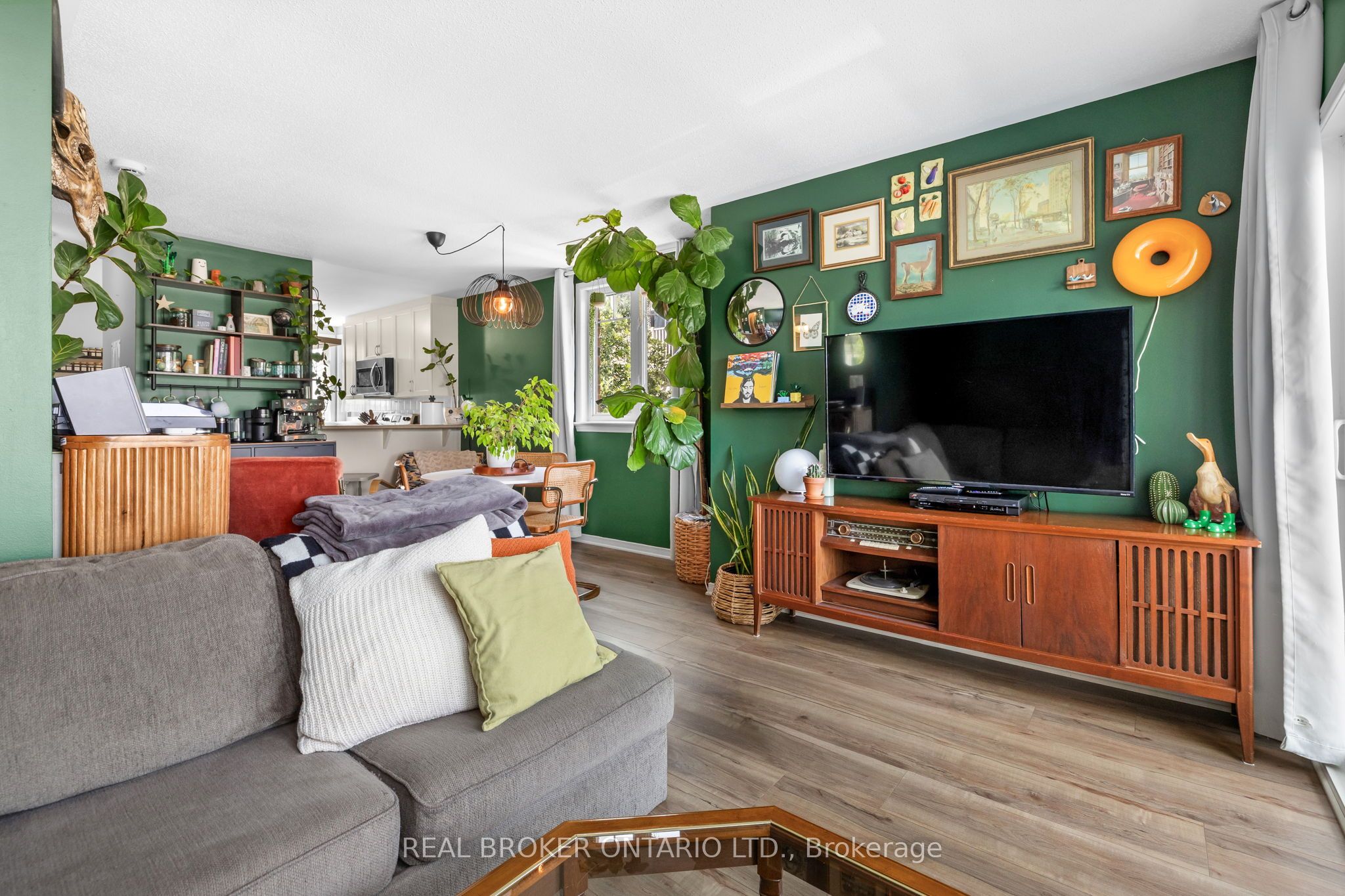 3415 Cambrian Road Property Photo 5