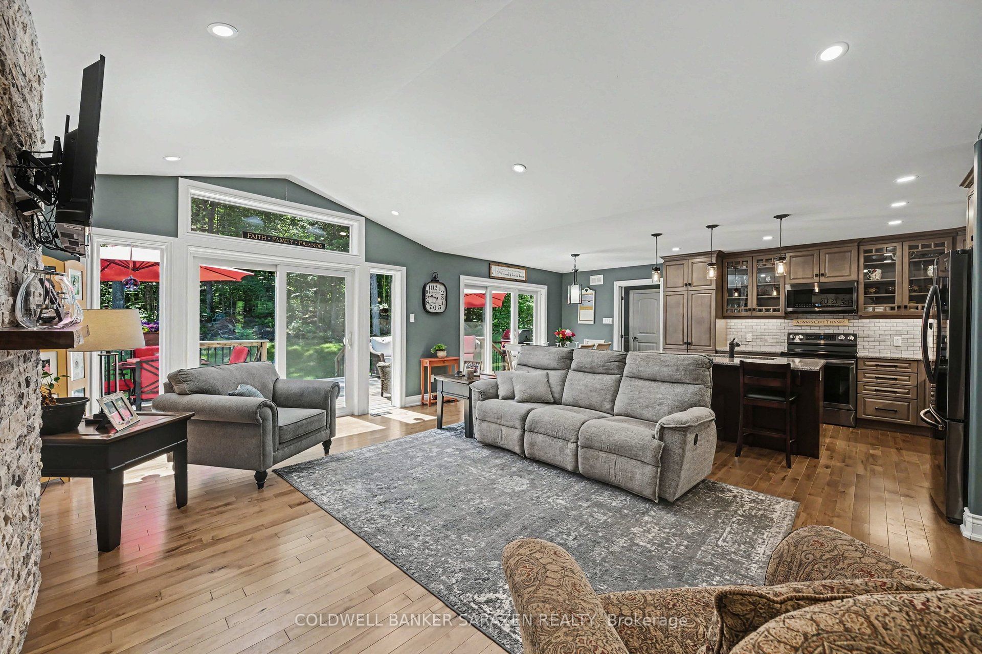 78 Deerfield Drive Property Photo 16