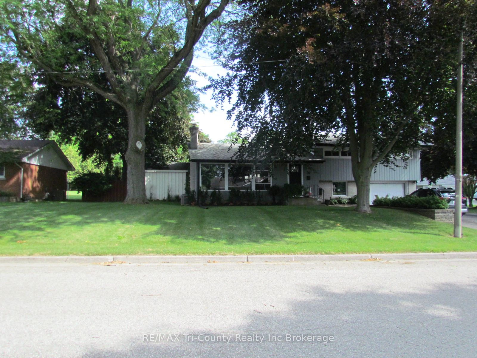 30 Fairfield Crescent Property Photo 1