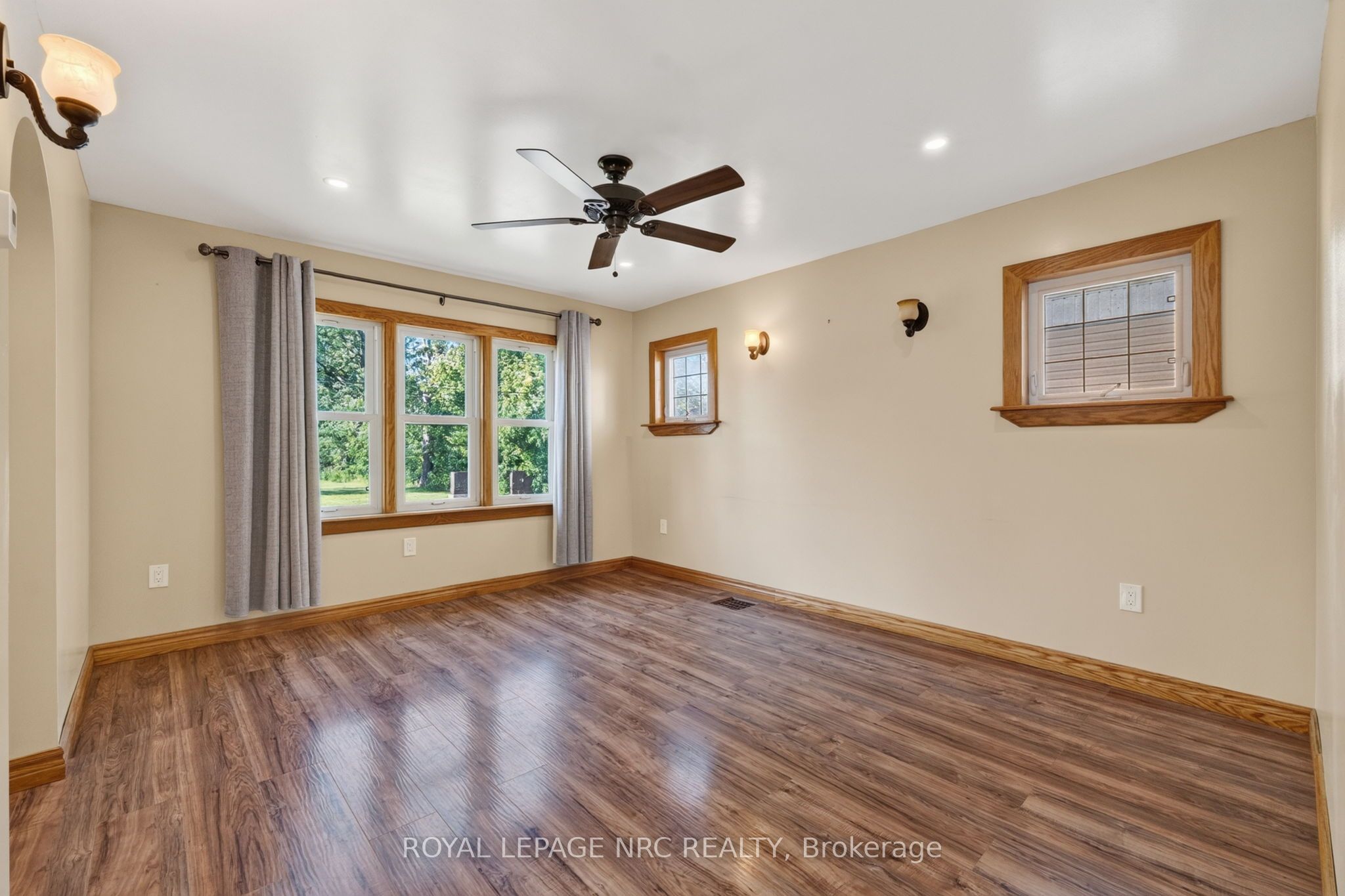 239 Phipps Street Property Photo 7