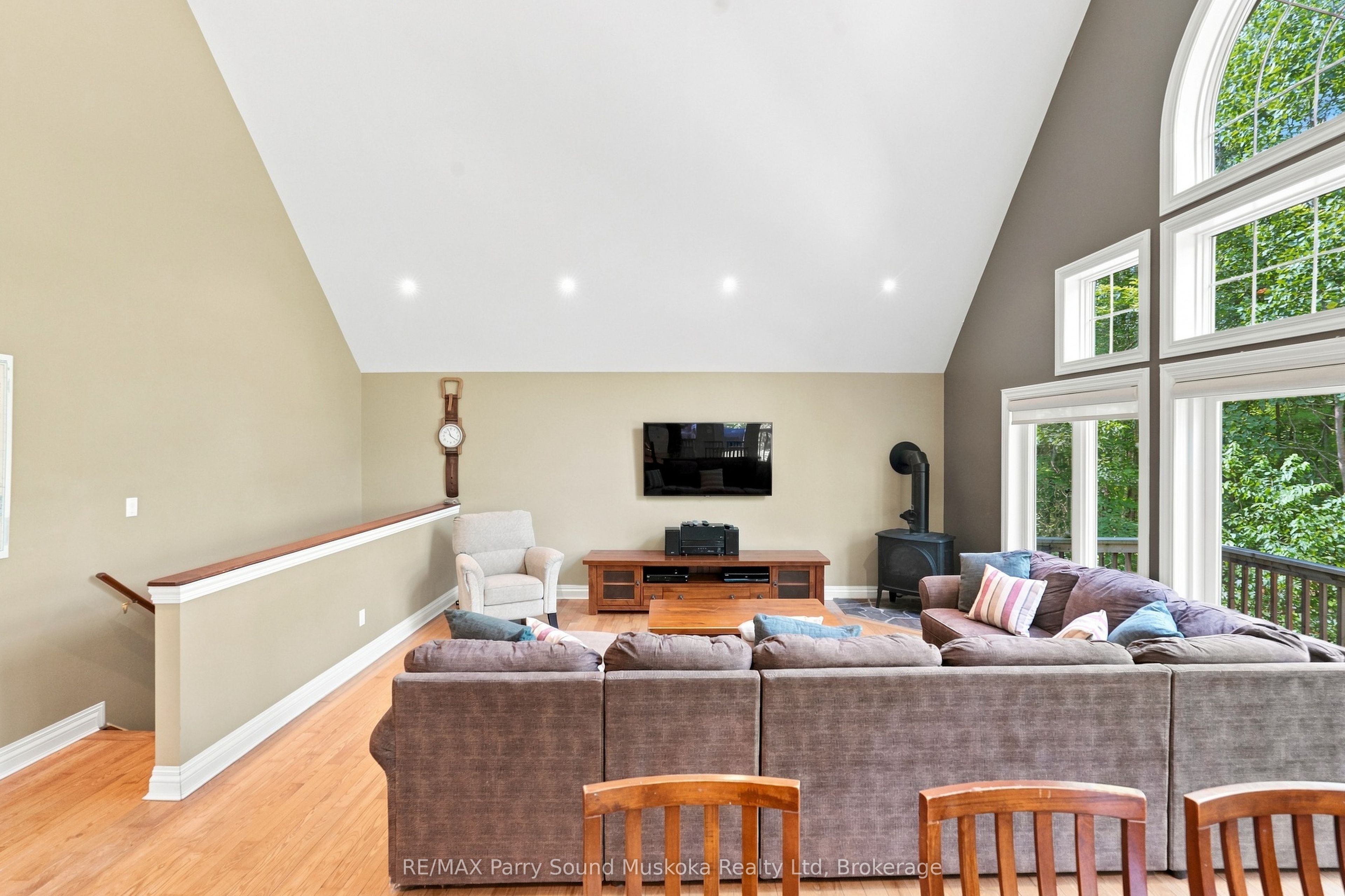 9 Desmasdons Road Property Photo 12