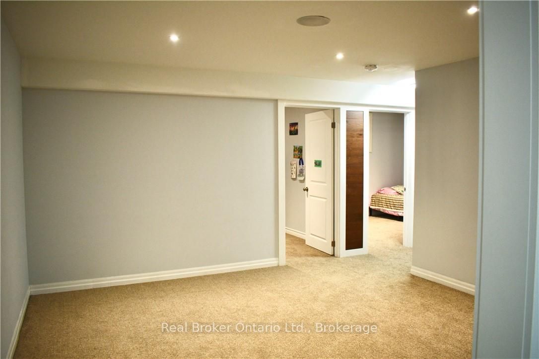 1 Chamberlain Avenue 9 Property Photo 15