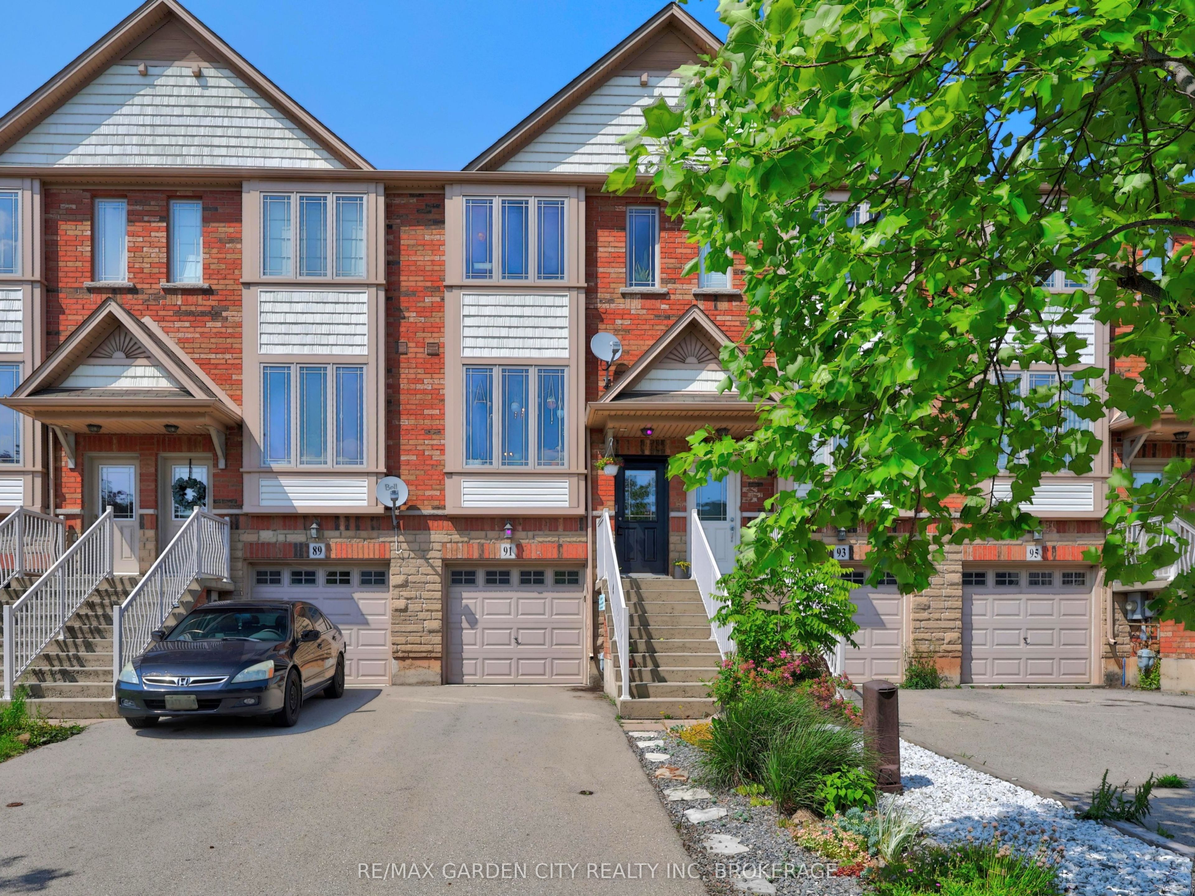 91 Willow Lane Property Photo 1
