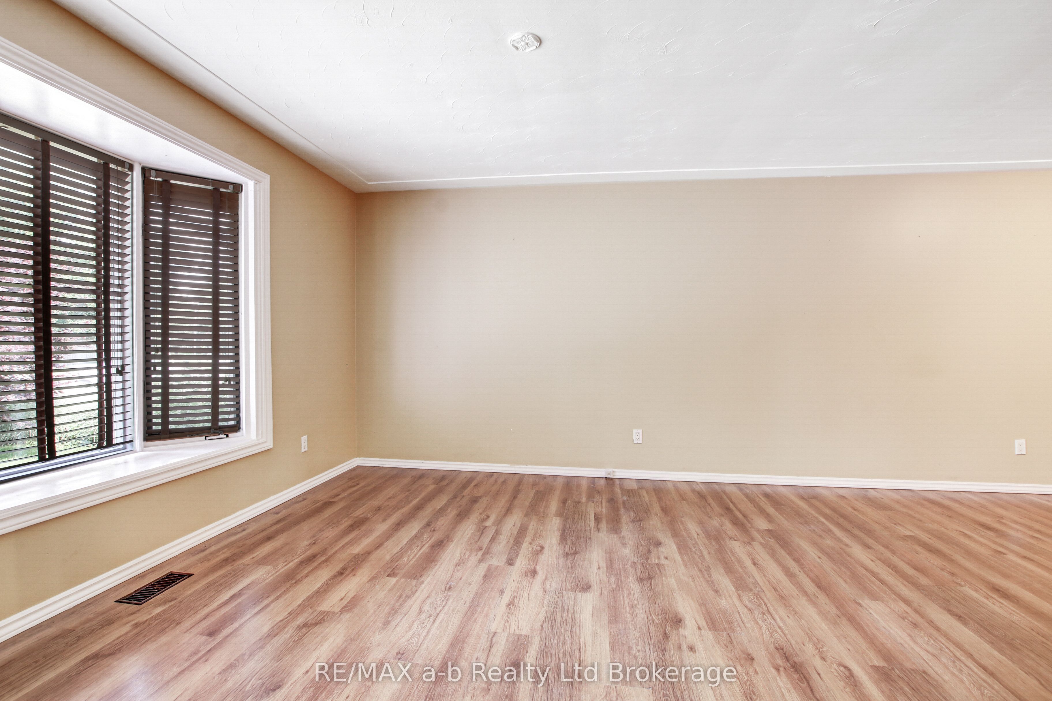 1292 Sorrel Road Property Photo 10