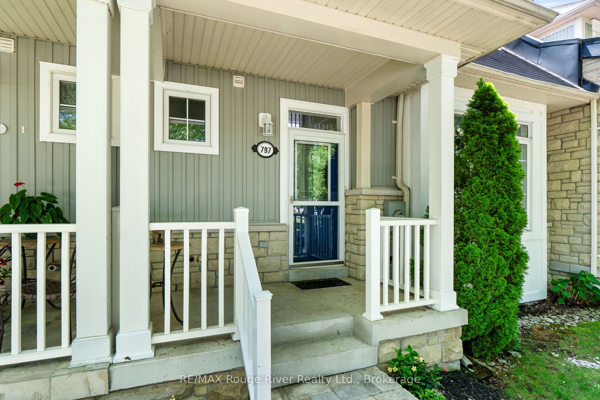 797 Kane Terrace Property Photo 2