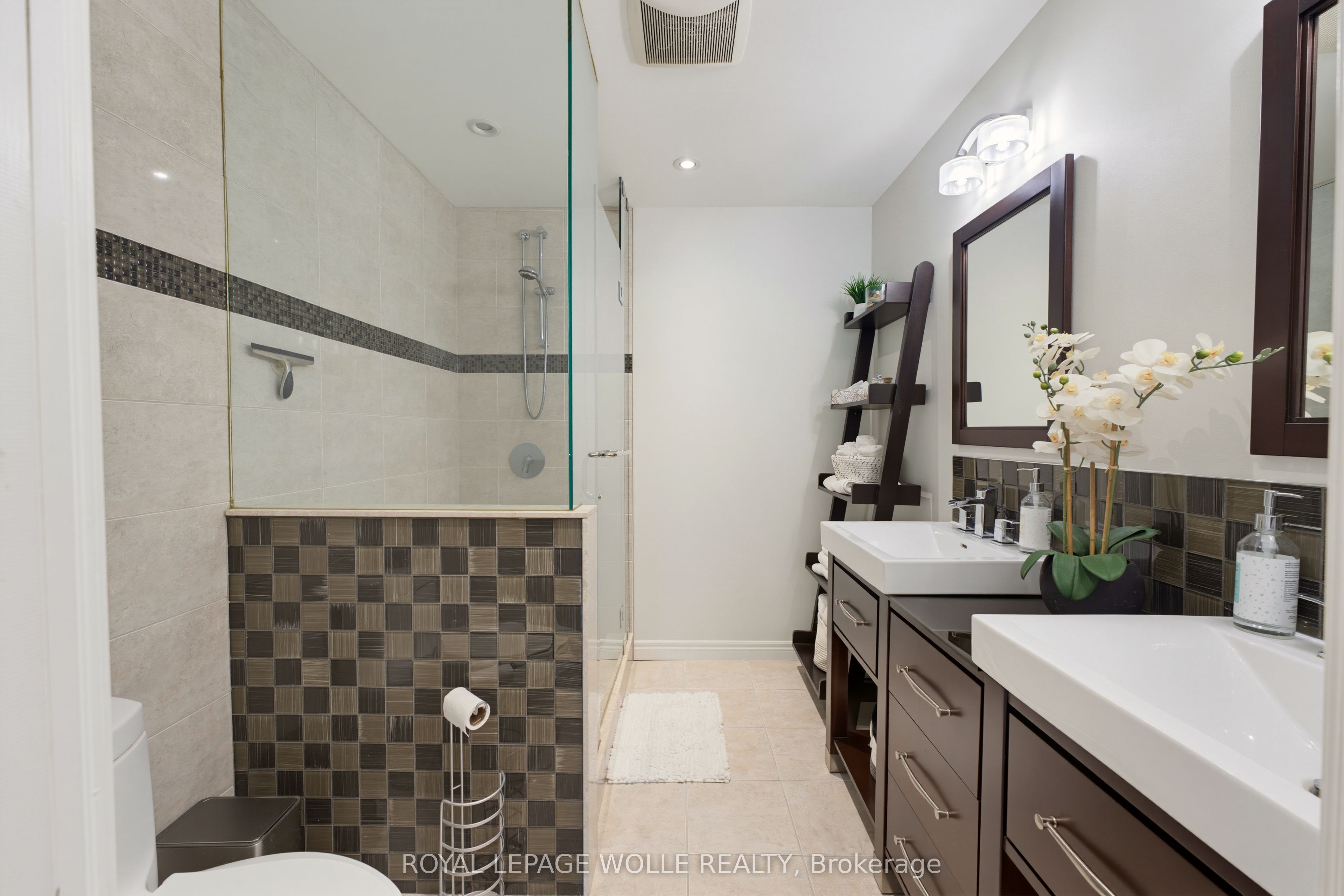 56 Windrush Trail Property Photo 20