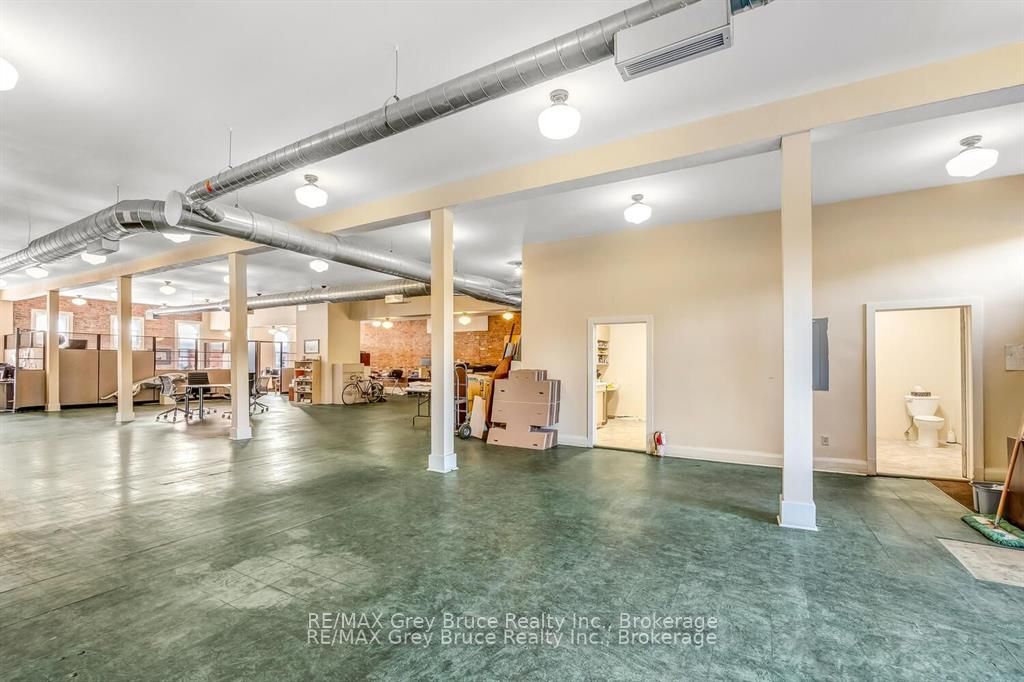 958 2nd Avenue E Property Photo 23