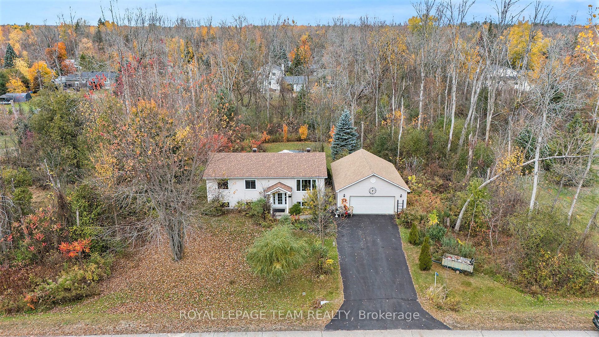 4 Black Walnut Road Property Photo 1
