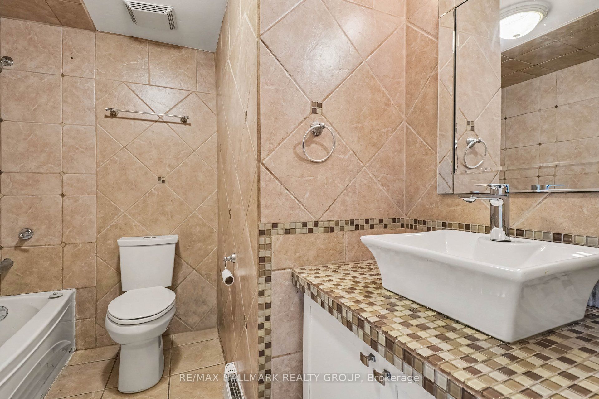 3045 Olympic Way 101 Property Photo 14