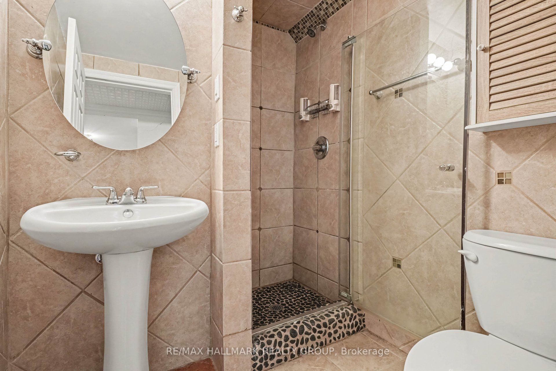 3045 Olympic Way 101 Property Photo 15