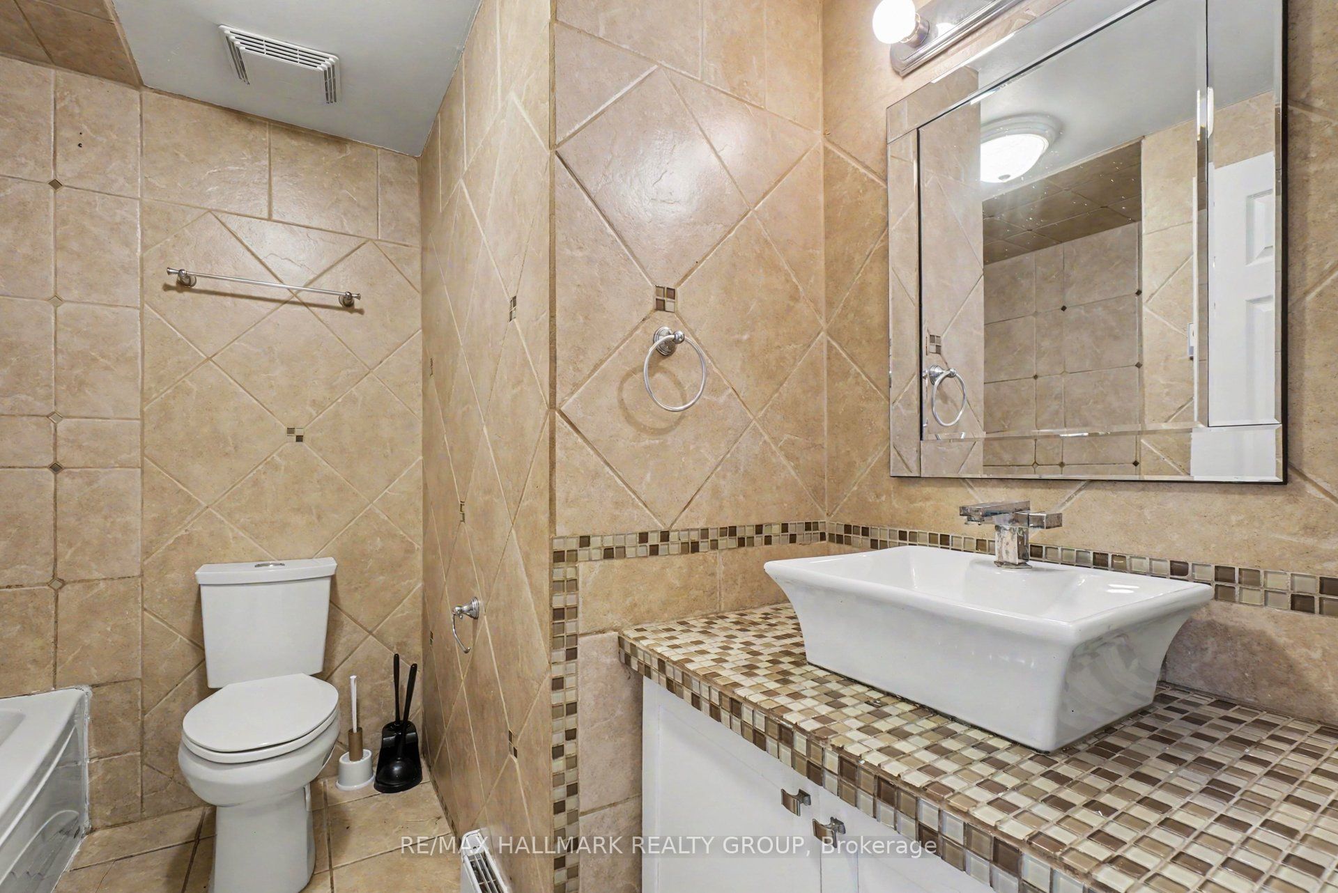 3045 Olympic Way 101 Property Photo 17