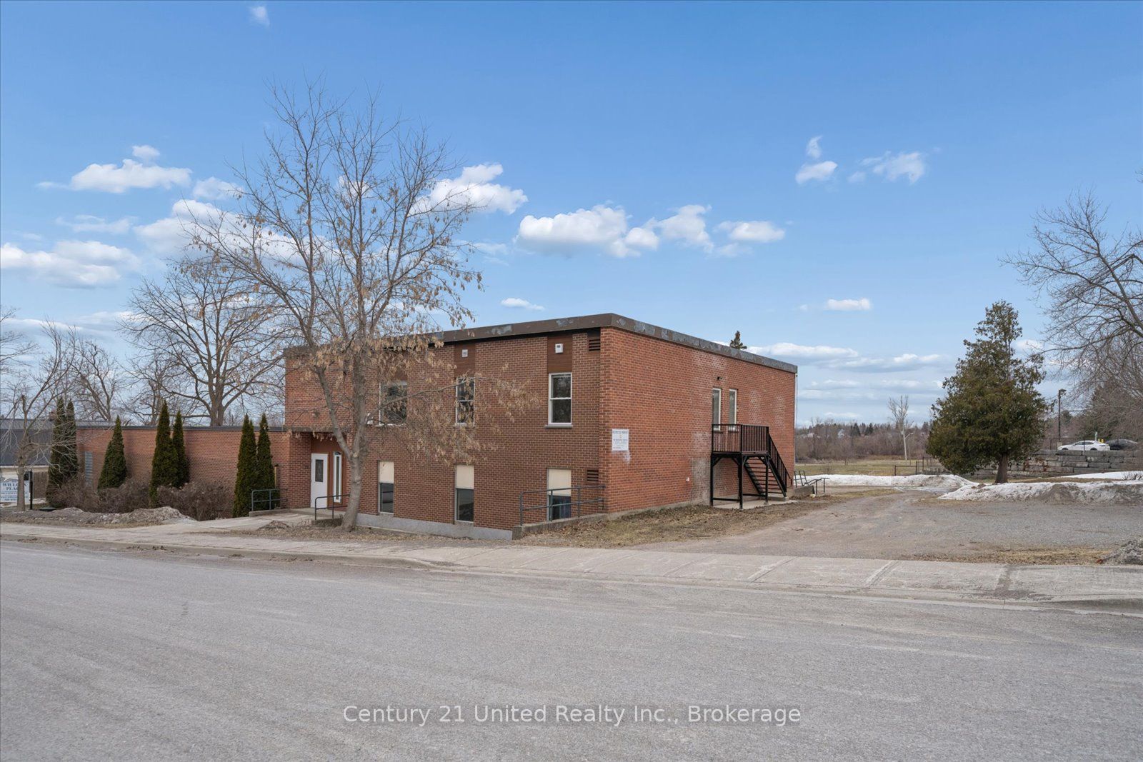 1027 Willcox Street 201 Property Photo 1