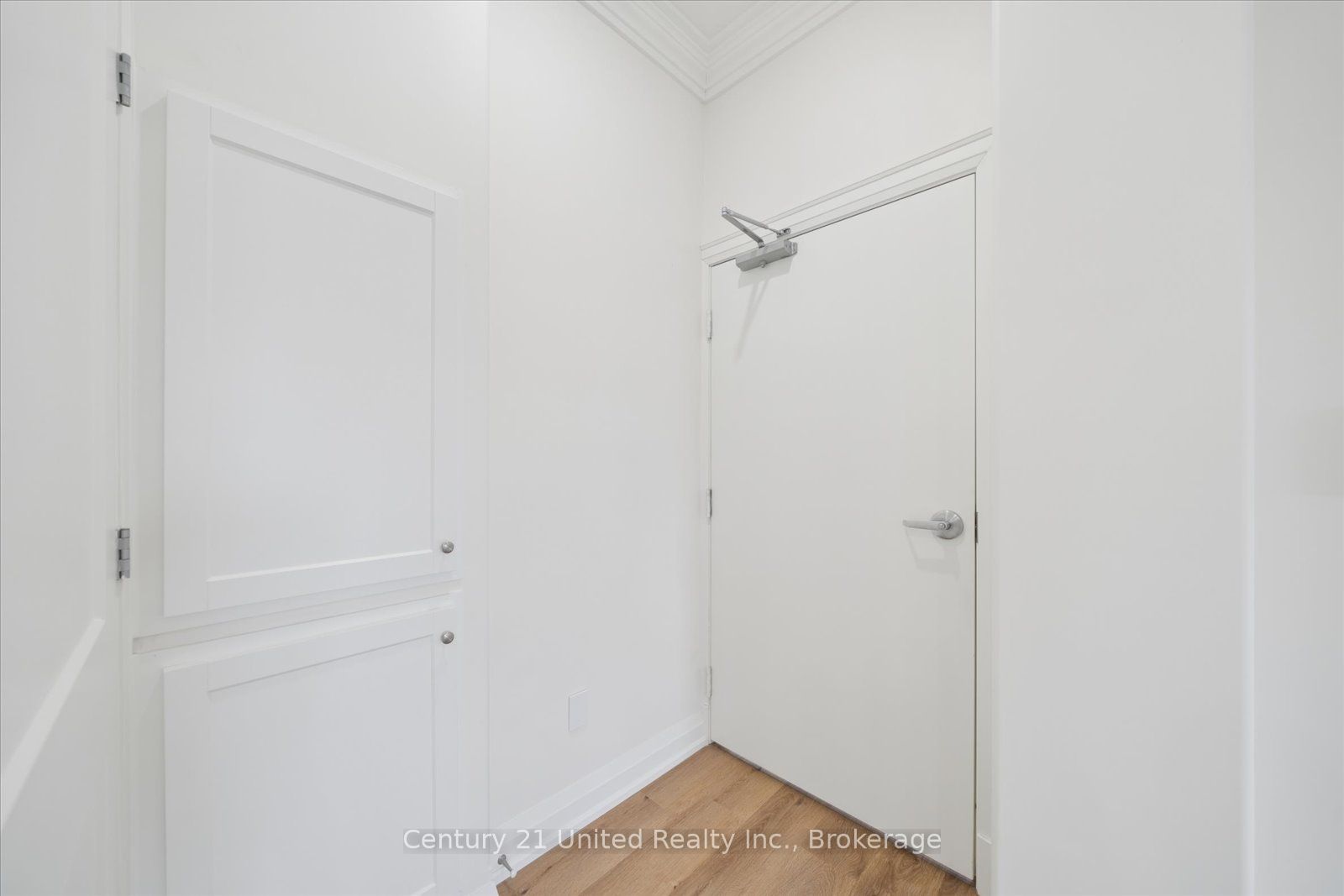 1027 Willcox Street 201 Property Photo 3