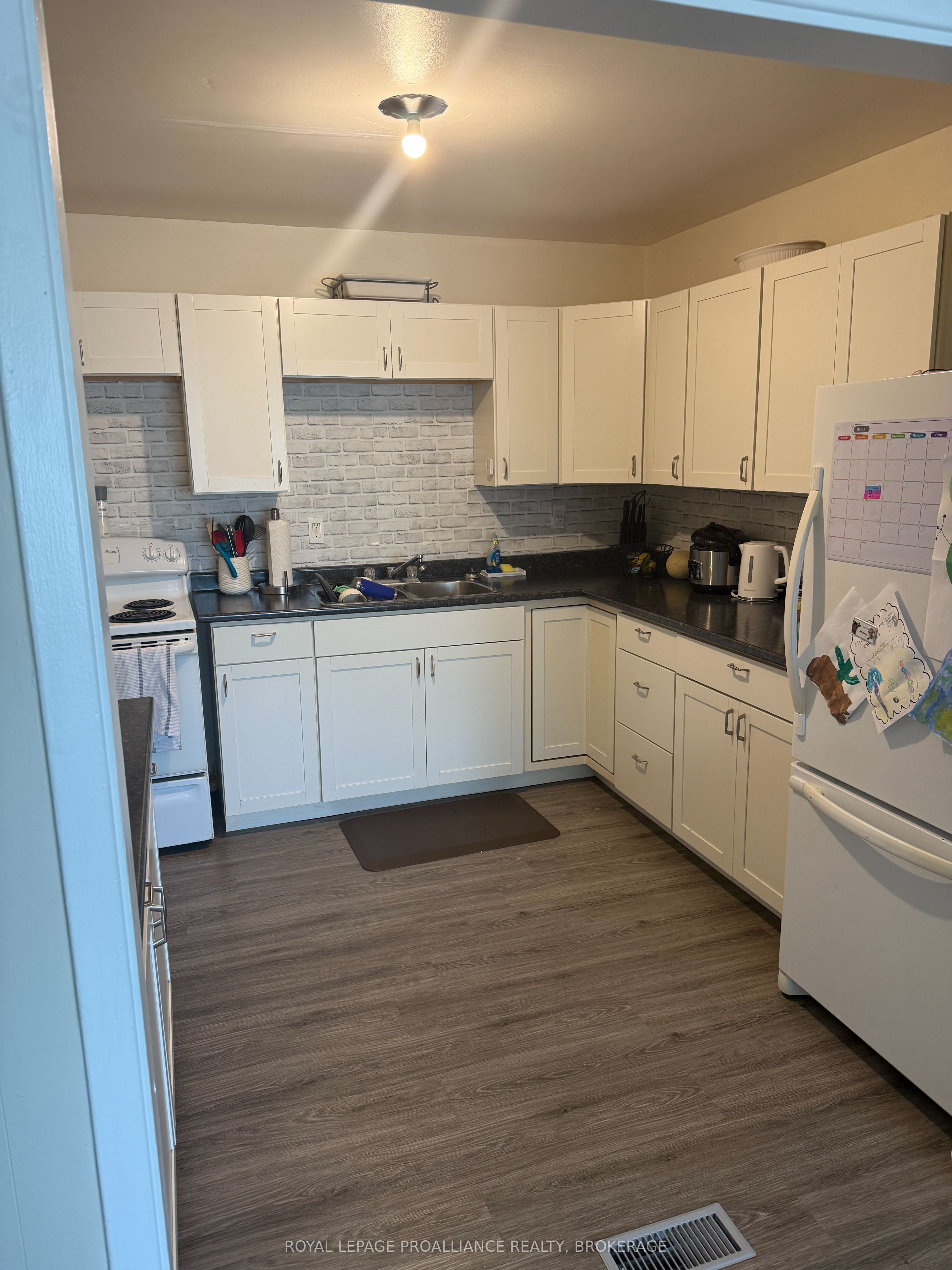 830 John Counter Boulevard Property Photo 10