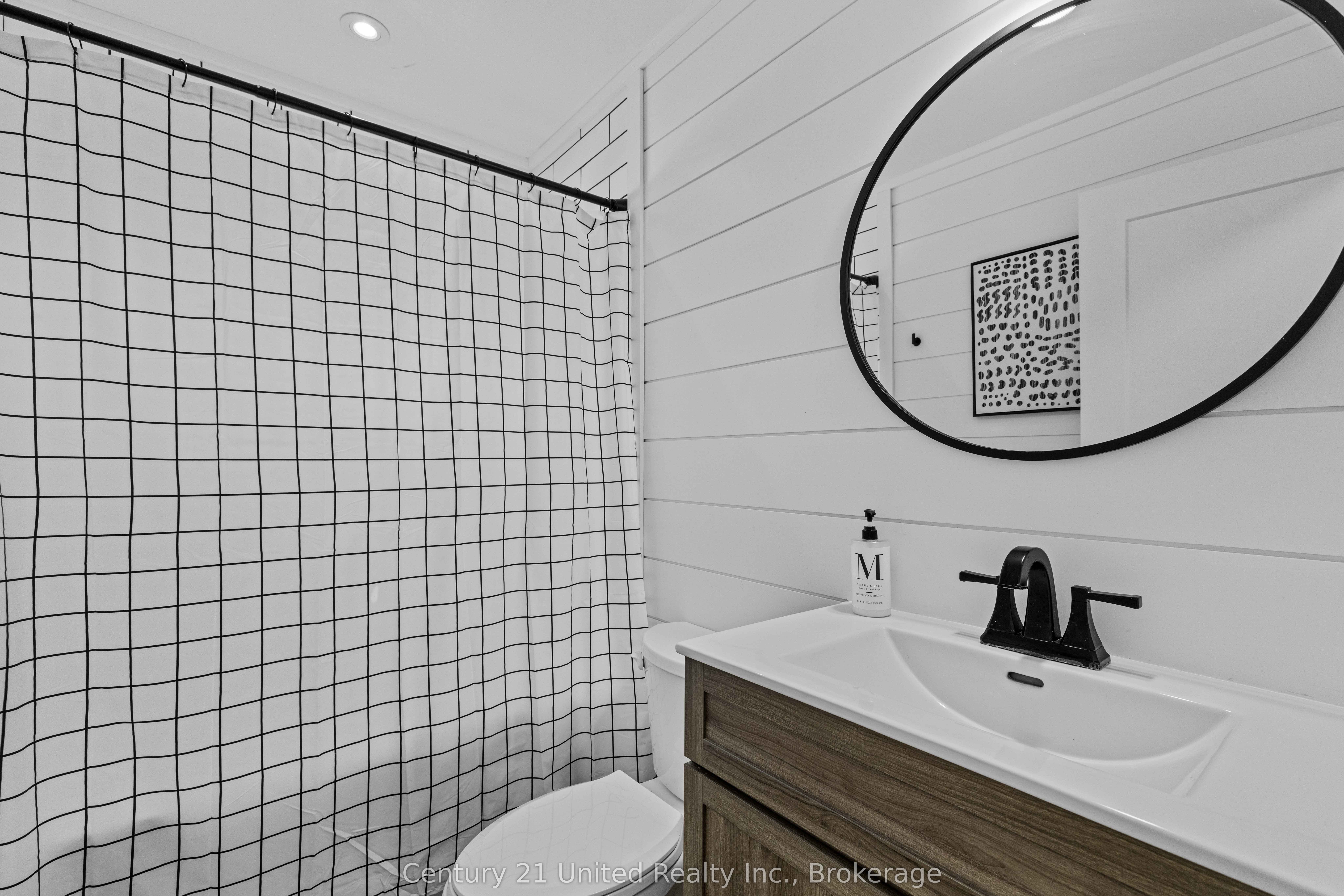 31 River Street Property Photo 29