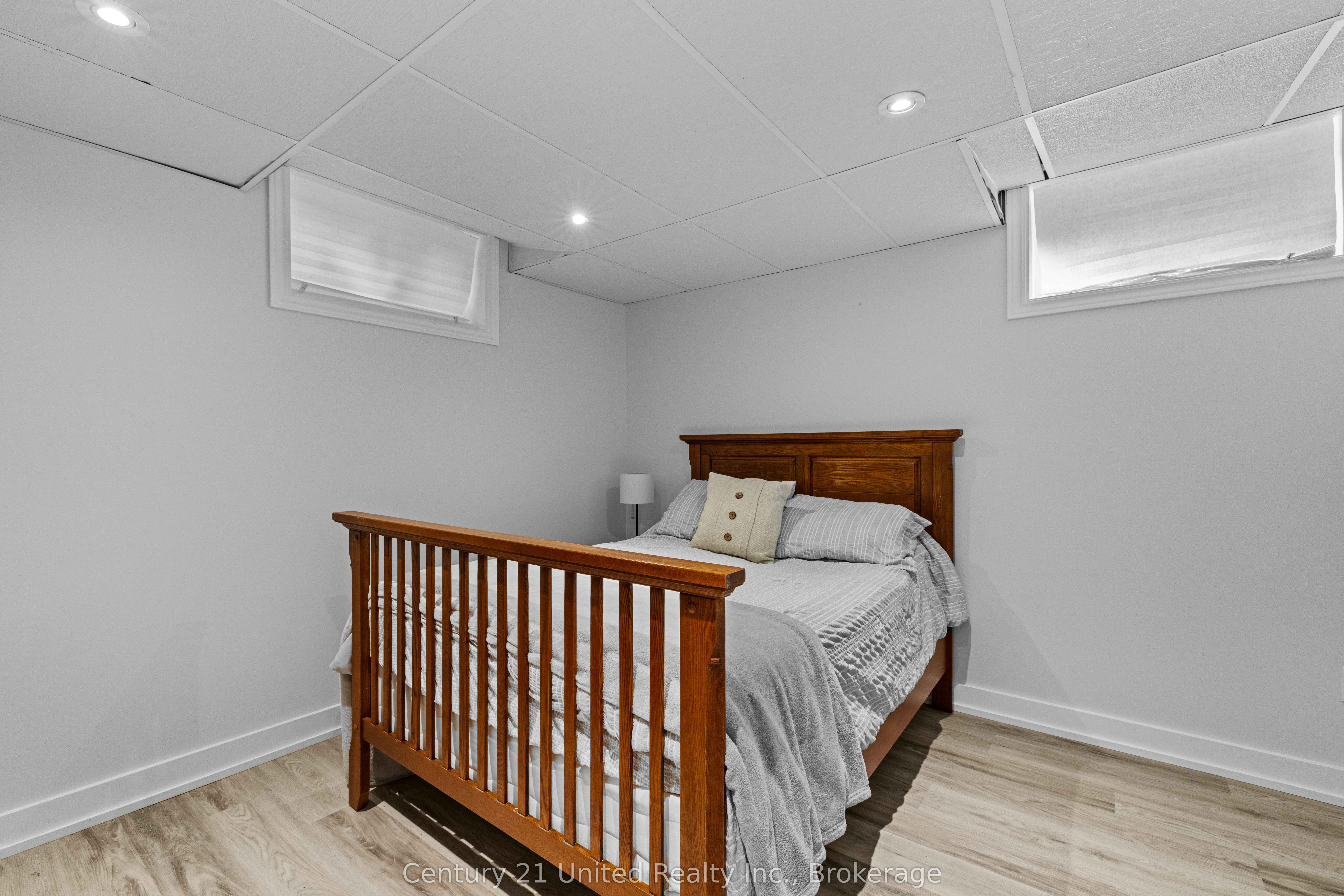 31 River Street Property Photo 39
