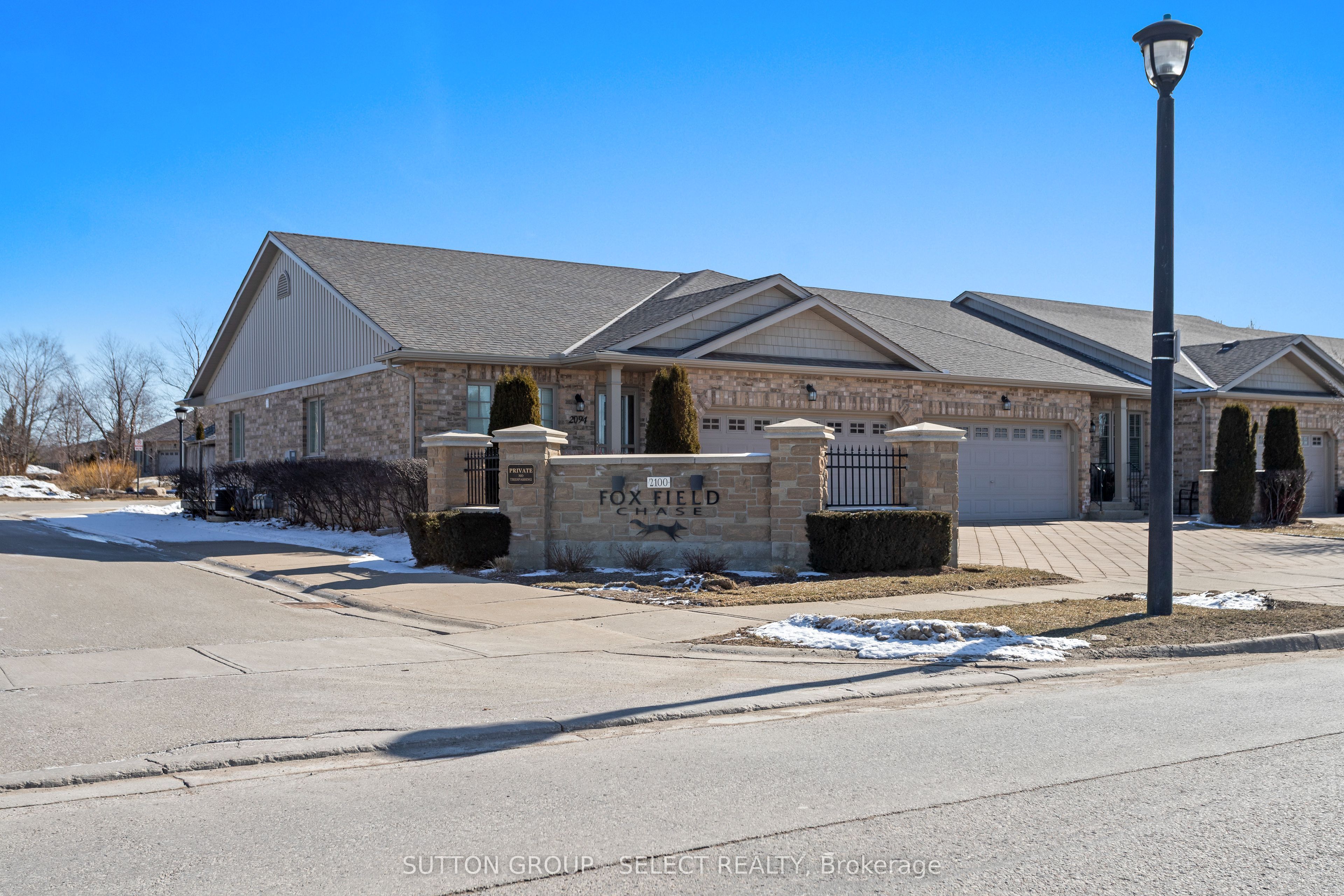 2094 Denview Avenue Property Photo 1