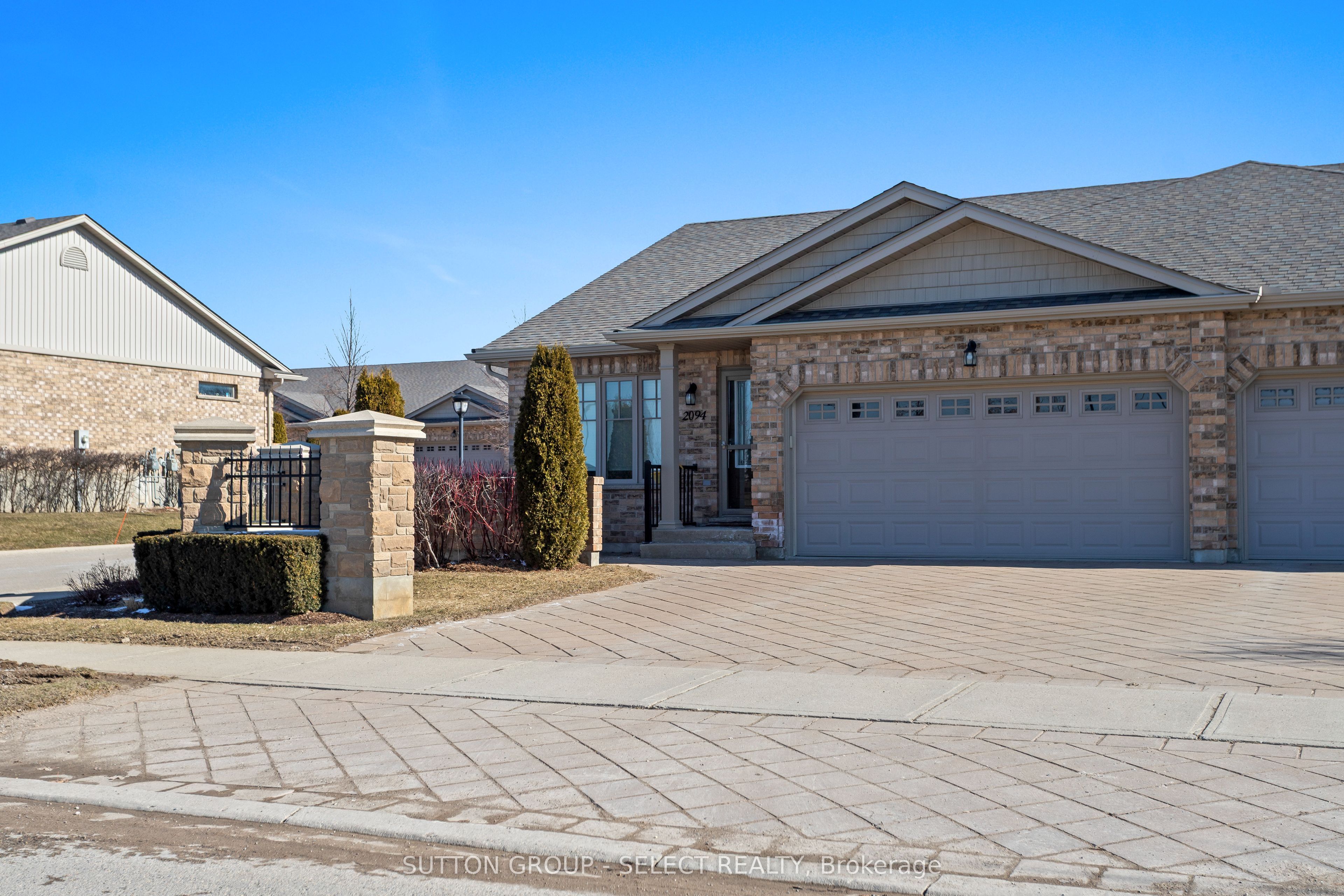 2094 Denview Avenue Property Photo 2