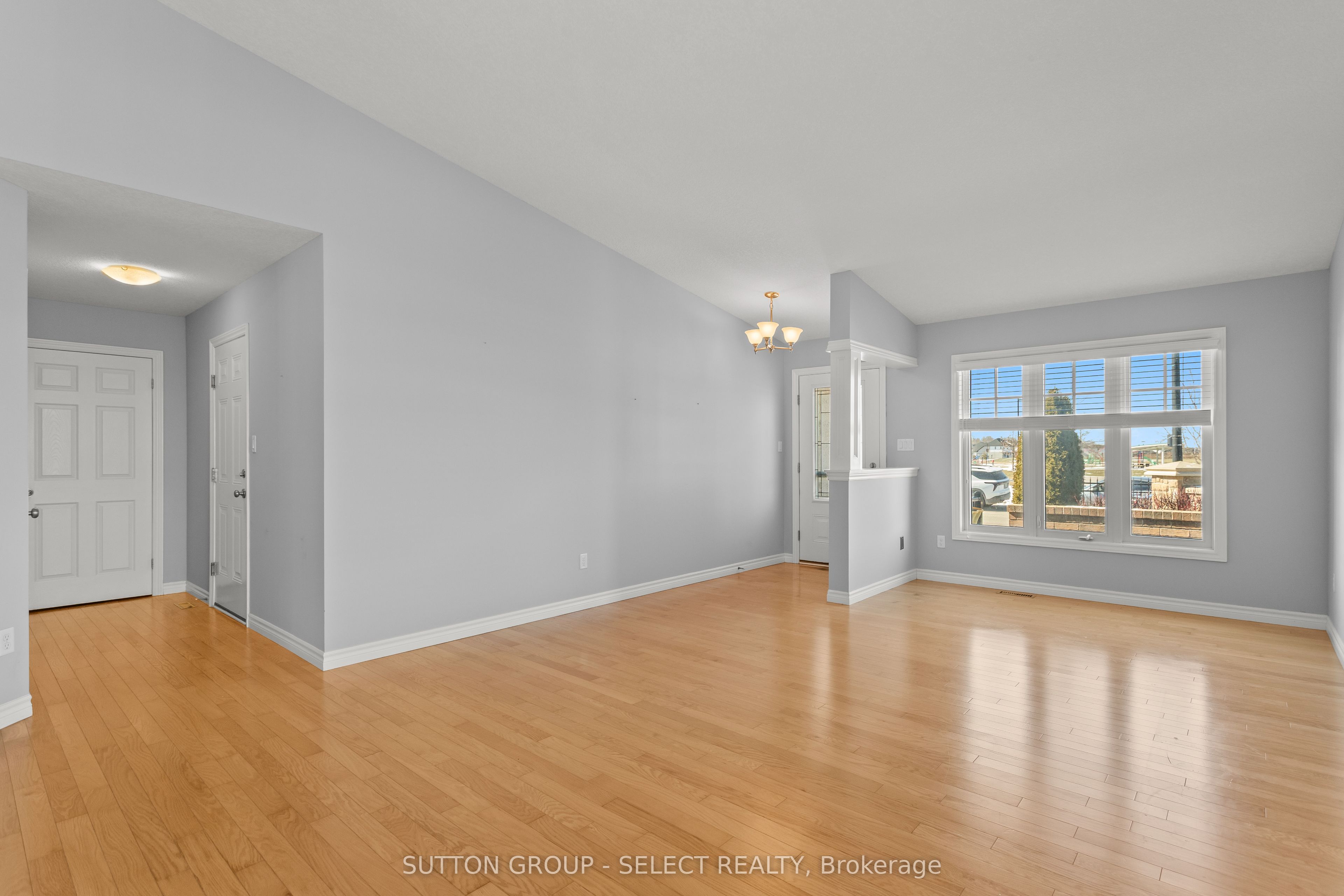 2094 Denview Avenue Property Photo 7