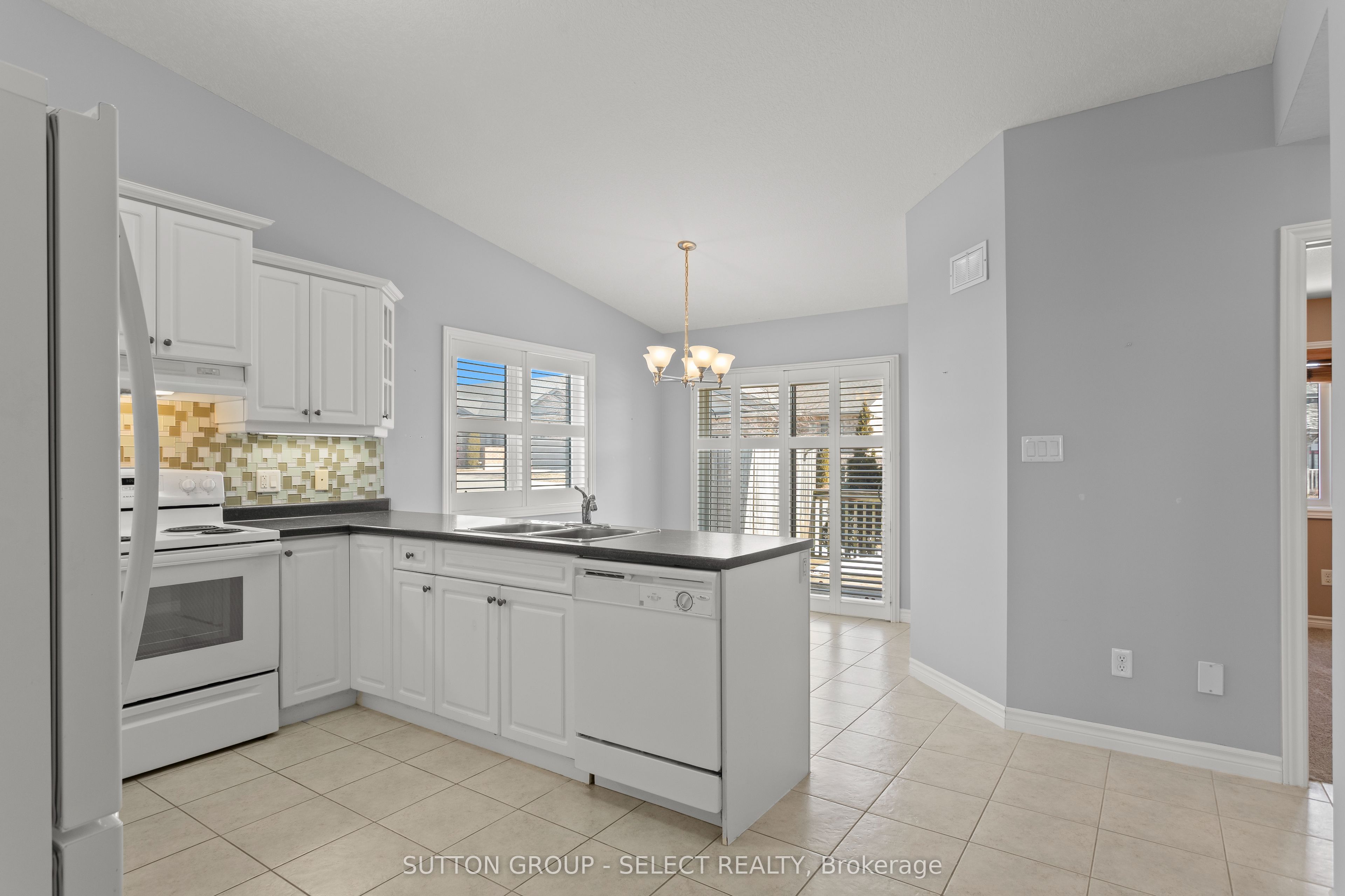 2094 Denview Avenue Property Photo 11