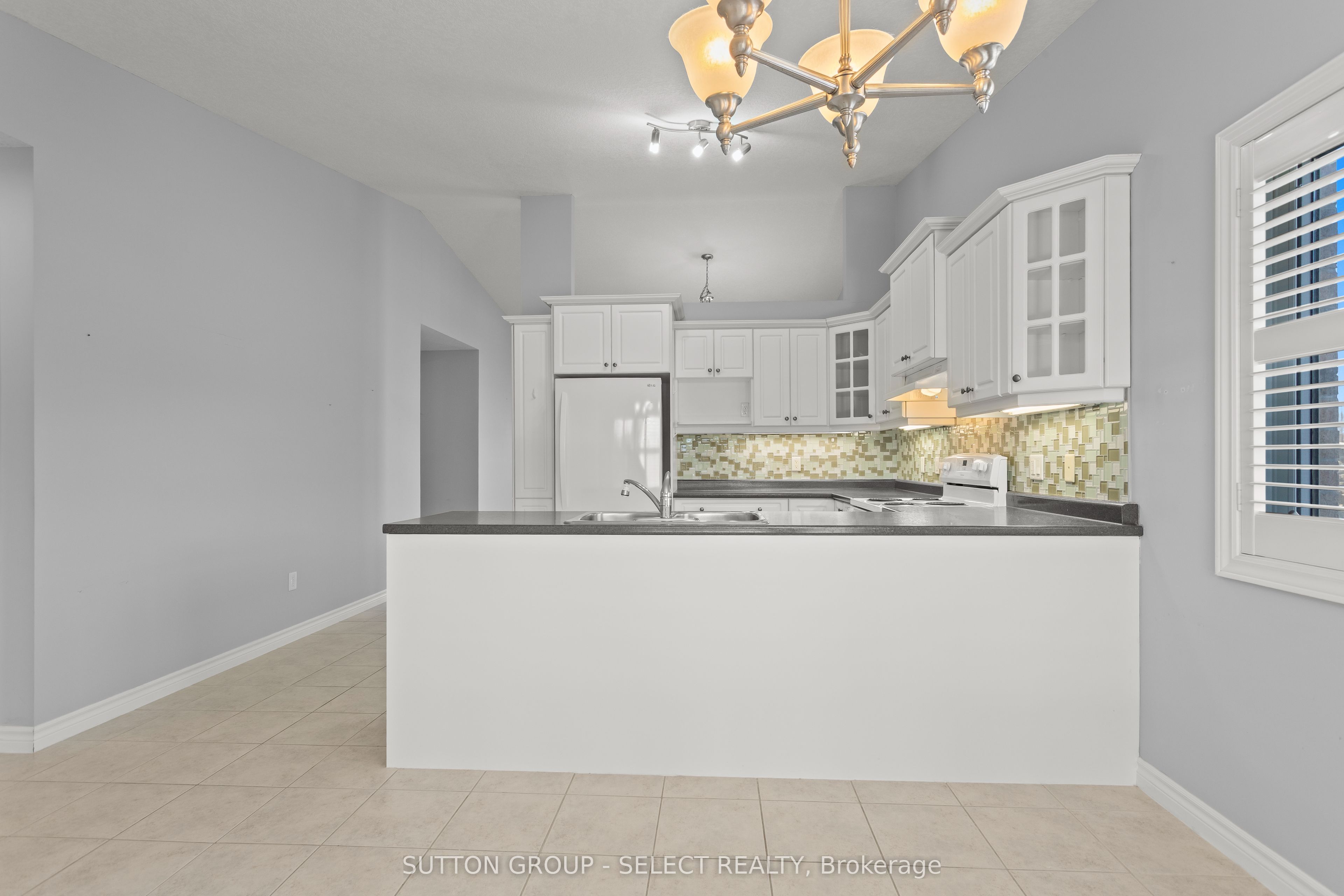 2094 Denview Avenue Property Photo 12