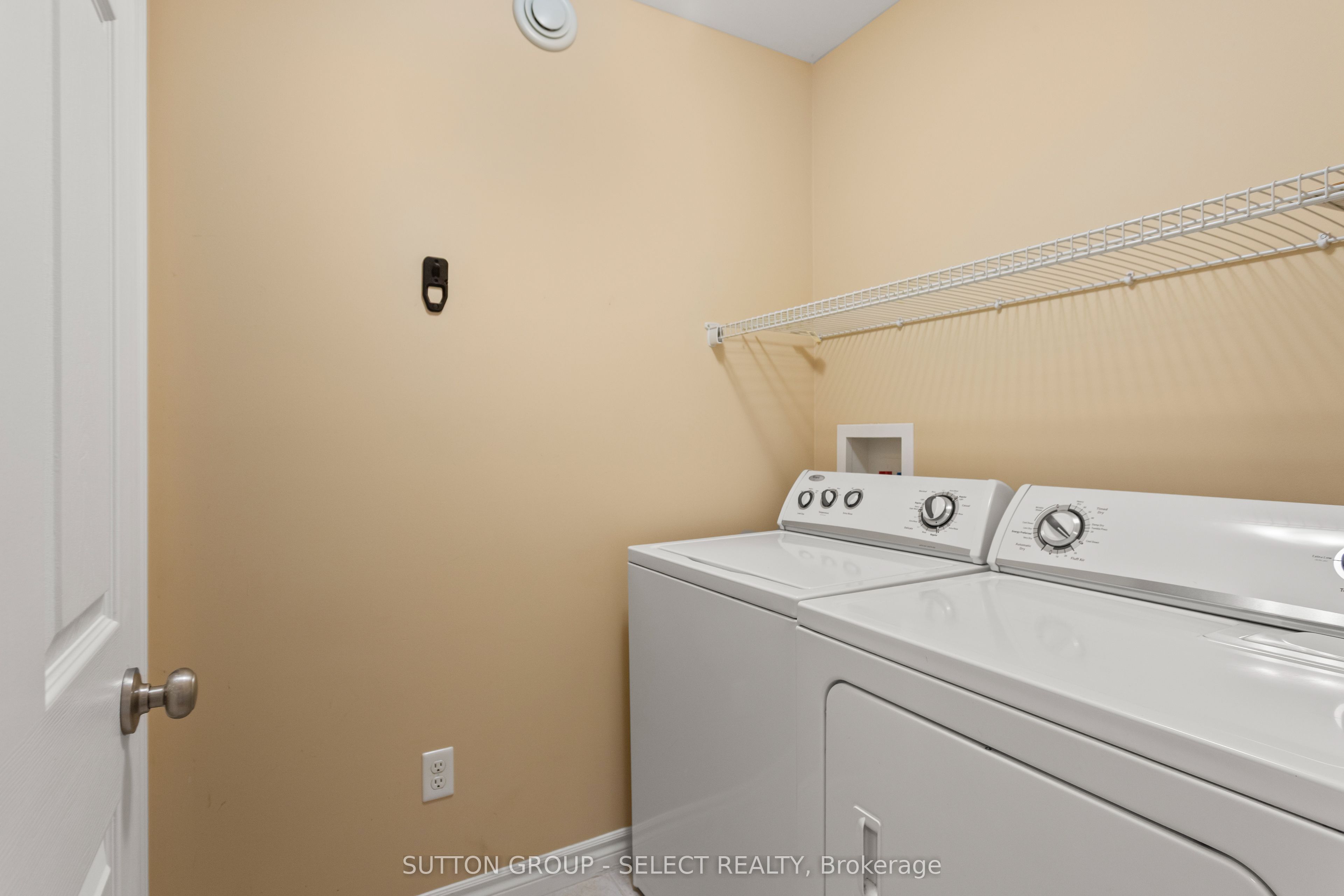 2094 Denview Avenue Property Photo 23