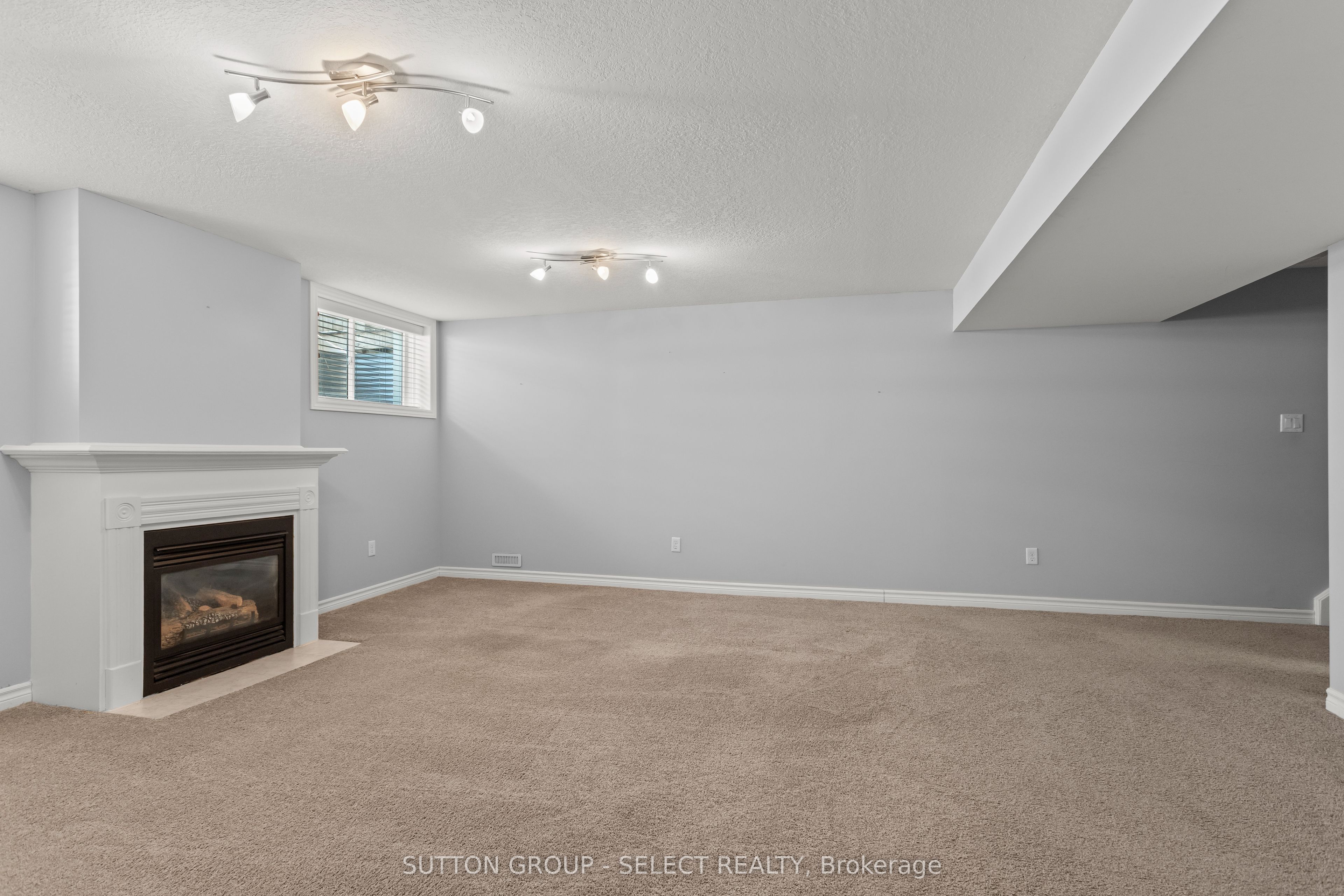 2094 Denview Avenue Property Photo 26