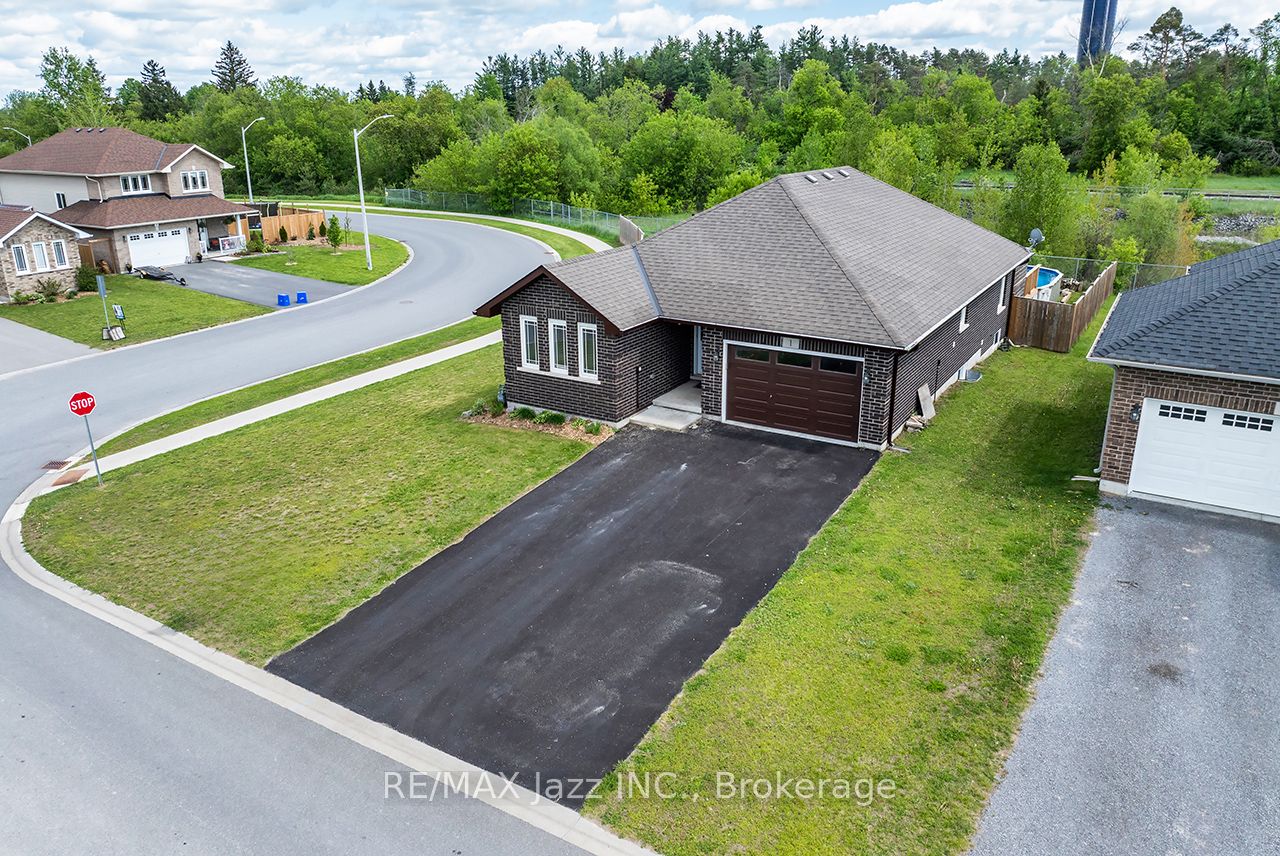 1 Millpond Lane Property Photo 2