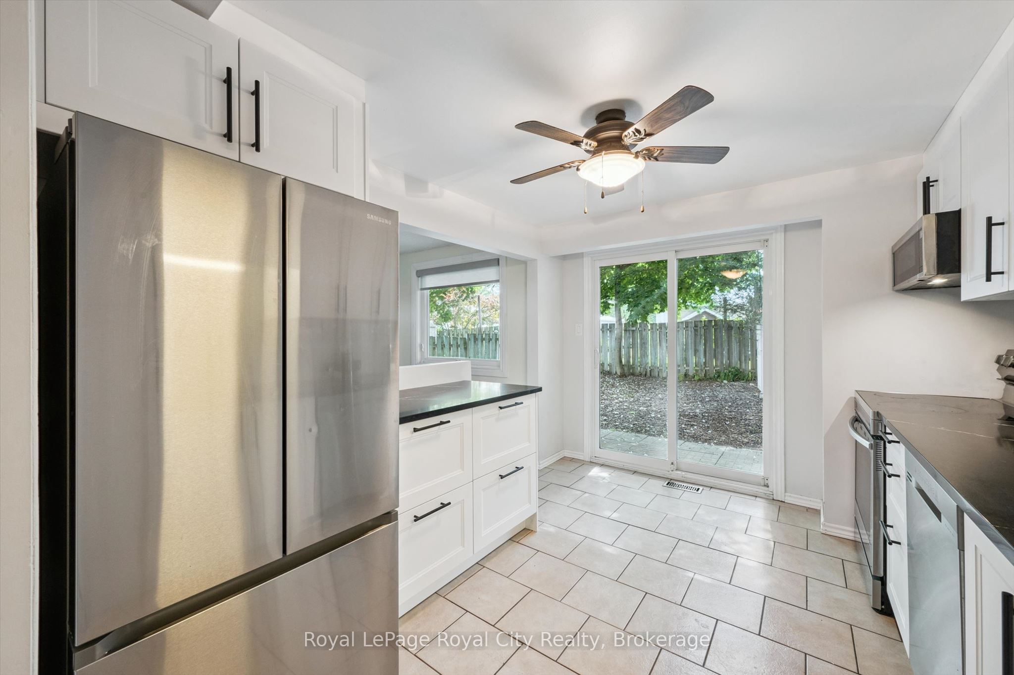300 Auden Road Property Photo 8
