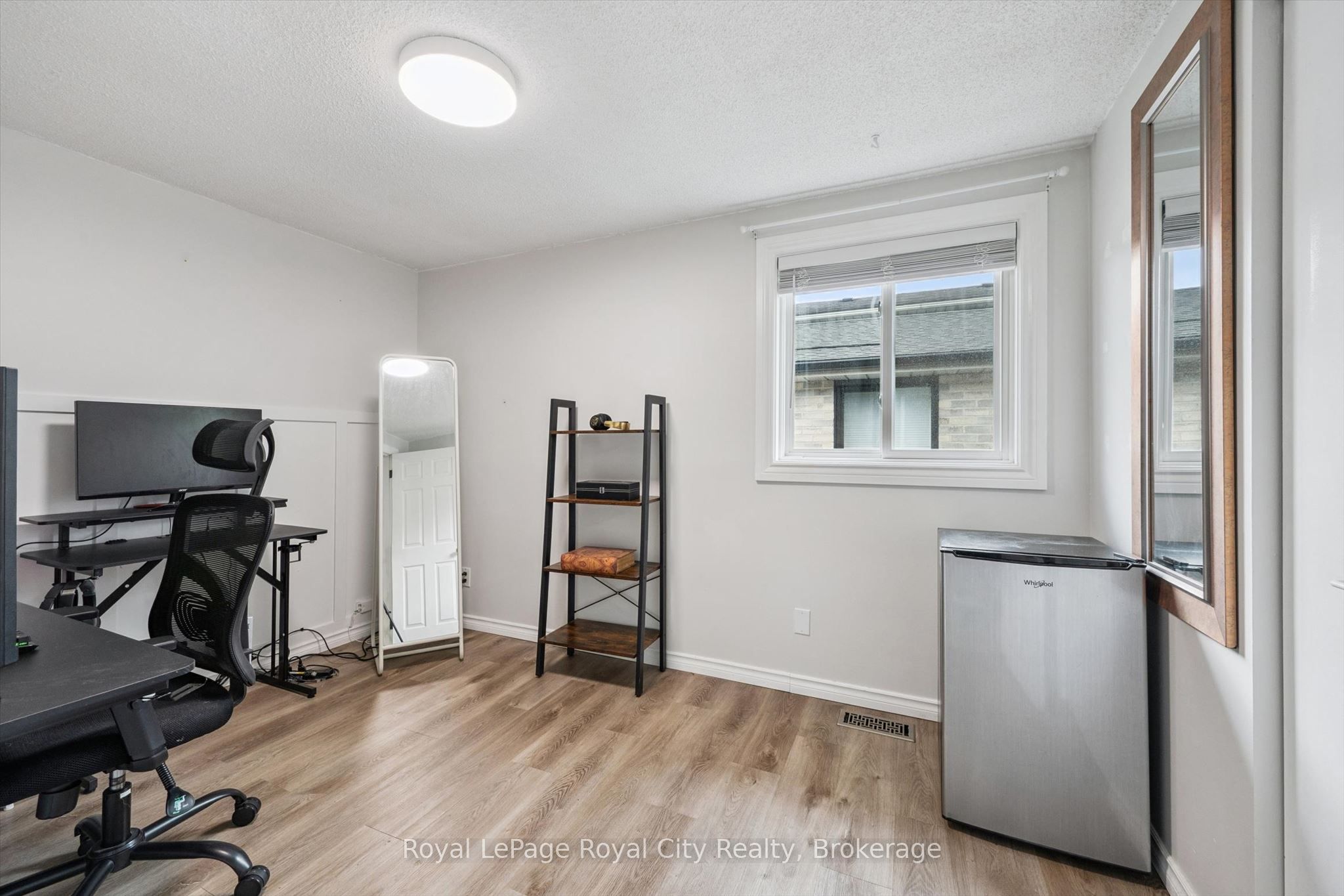 300 Auden Road Property Photo 13
