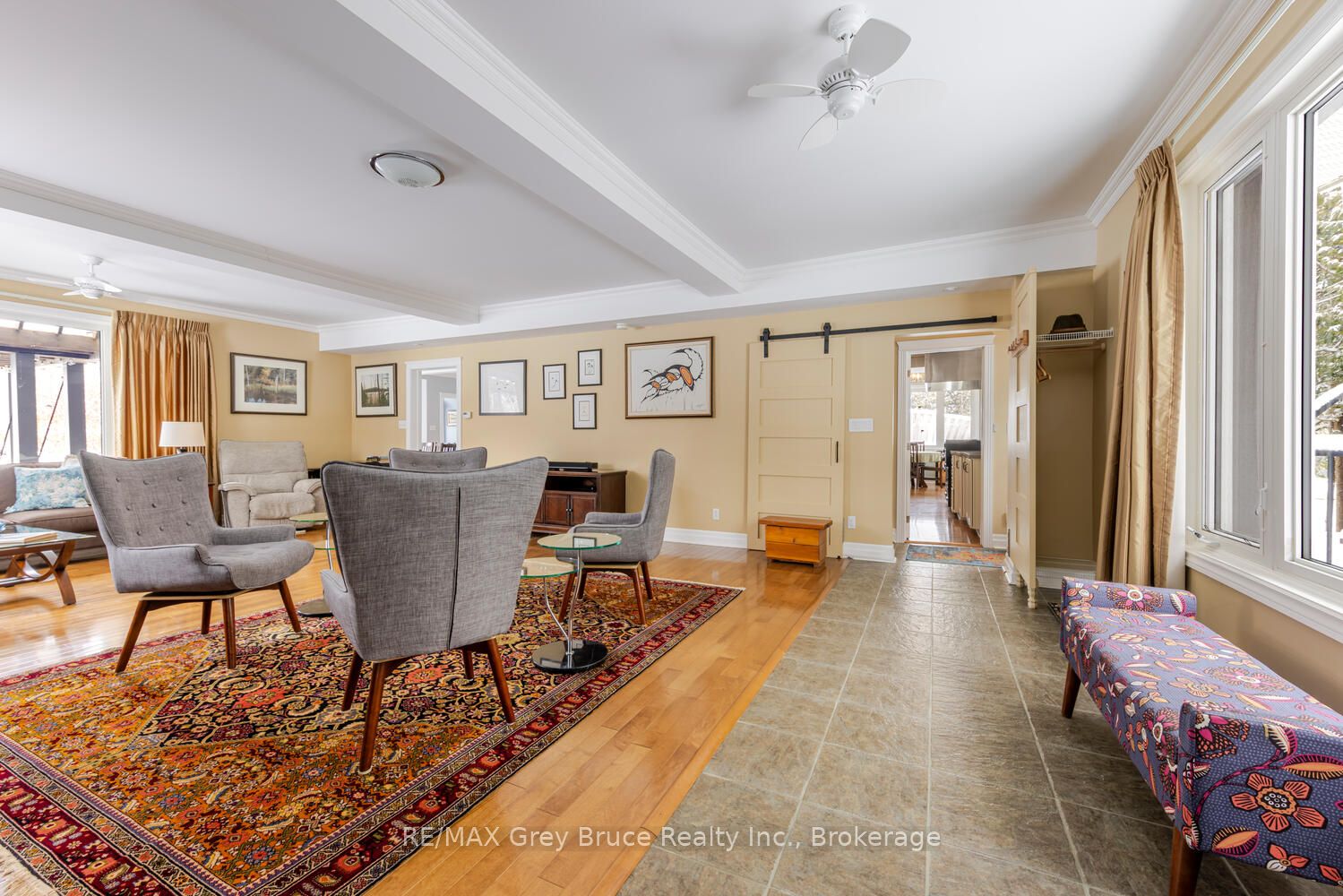 424 Huron Road Property Photo 13