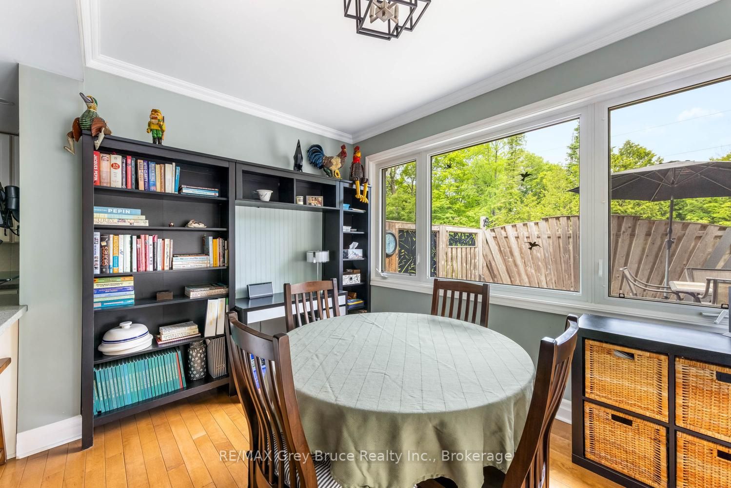 424 Huron Road Property Photo 19