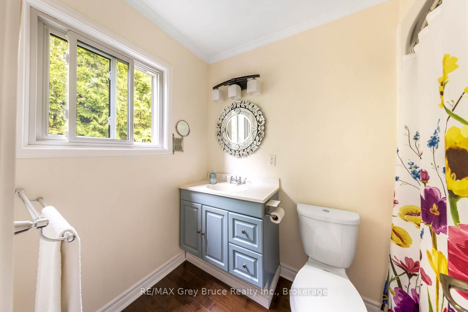 424 Huron Road Property Photo 31