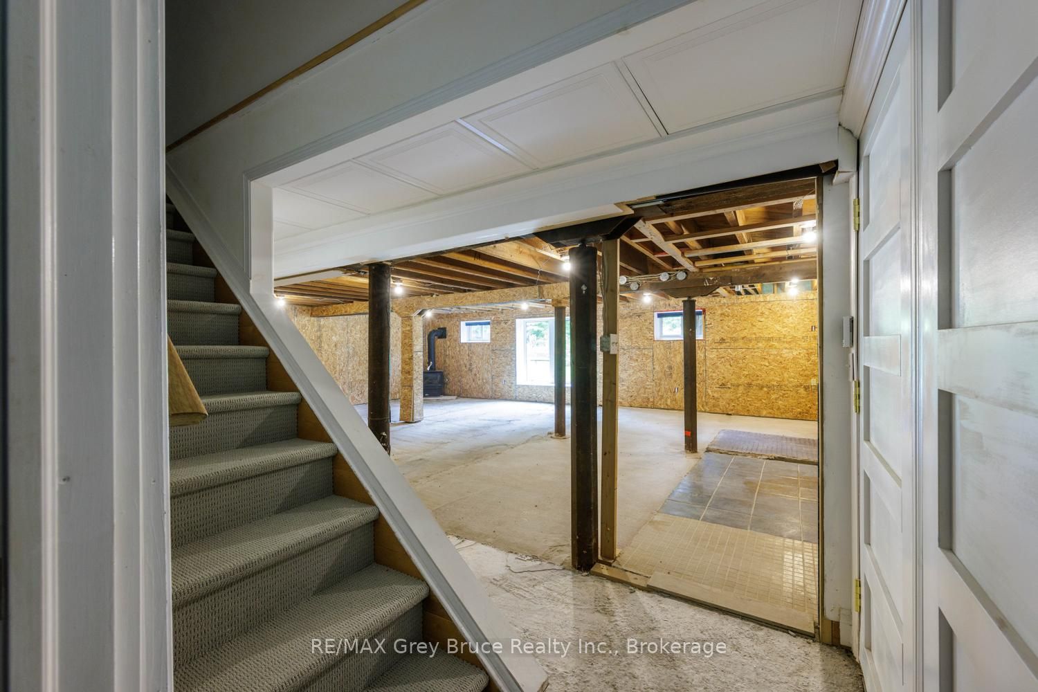 424 Huron Road Property Photo 34