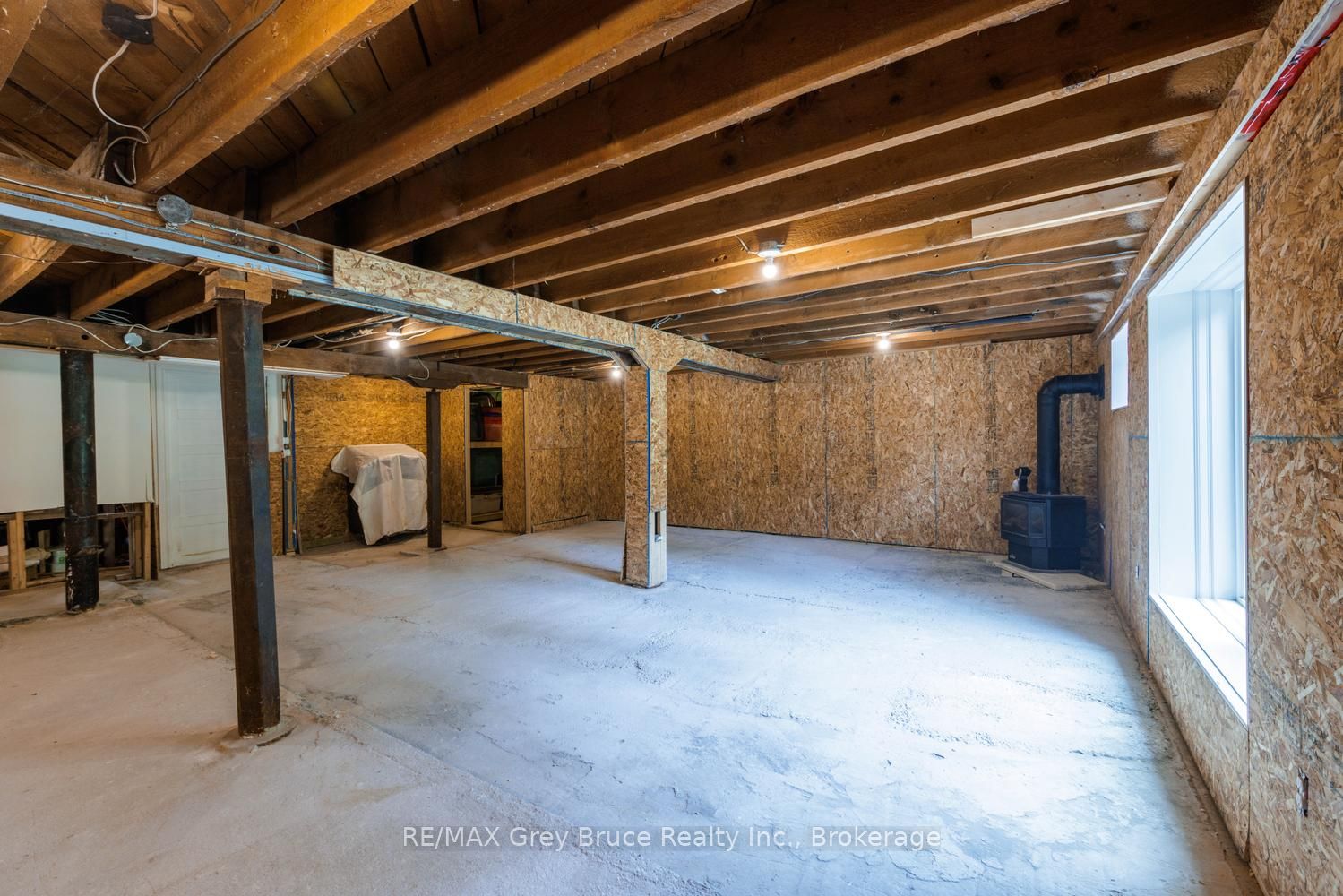 424 Huron Road Property Photo 36