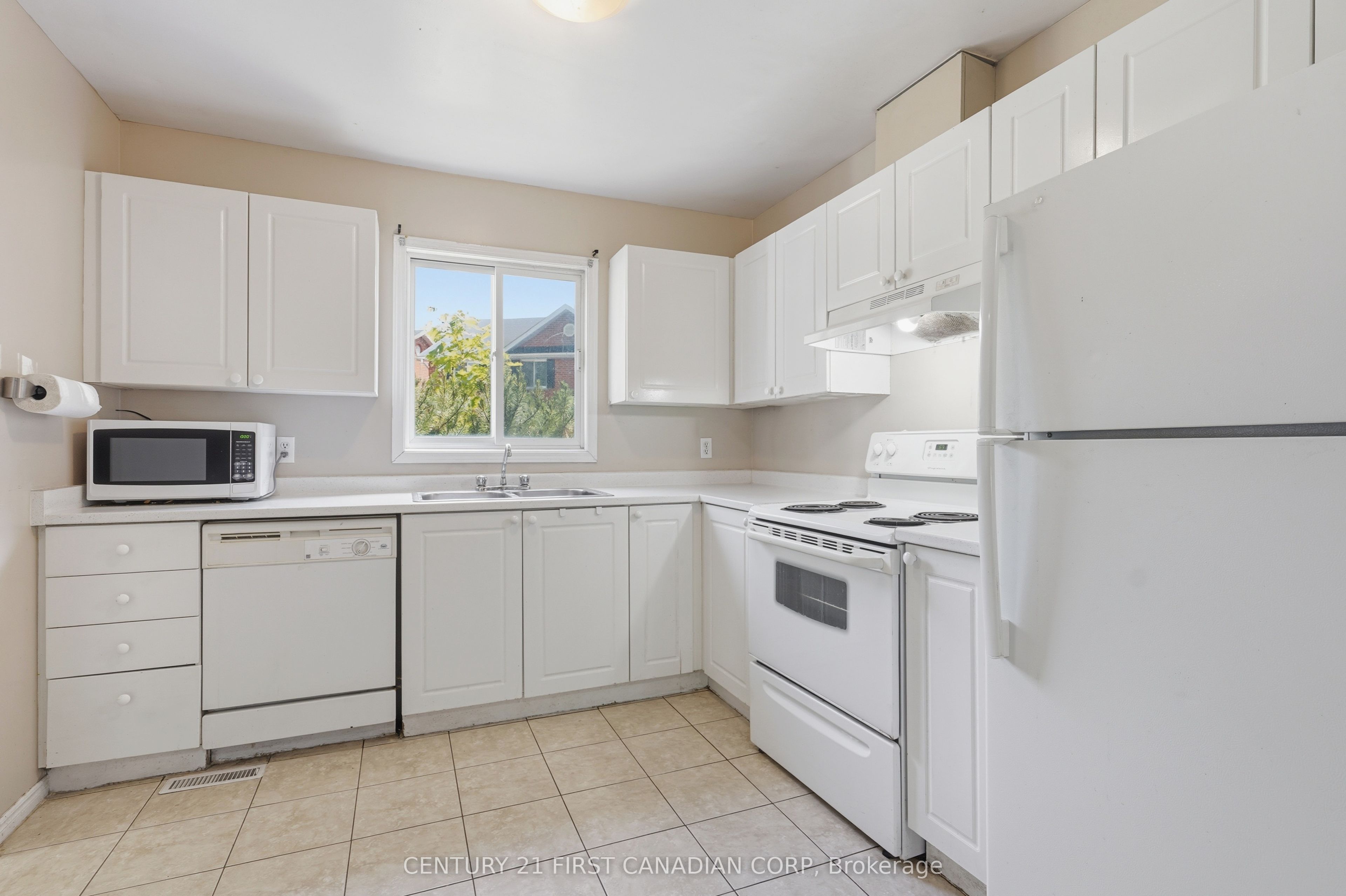 190 Fleming Drive 25 Property Photo 5