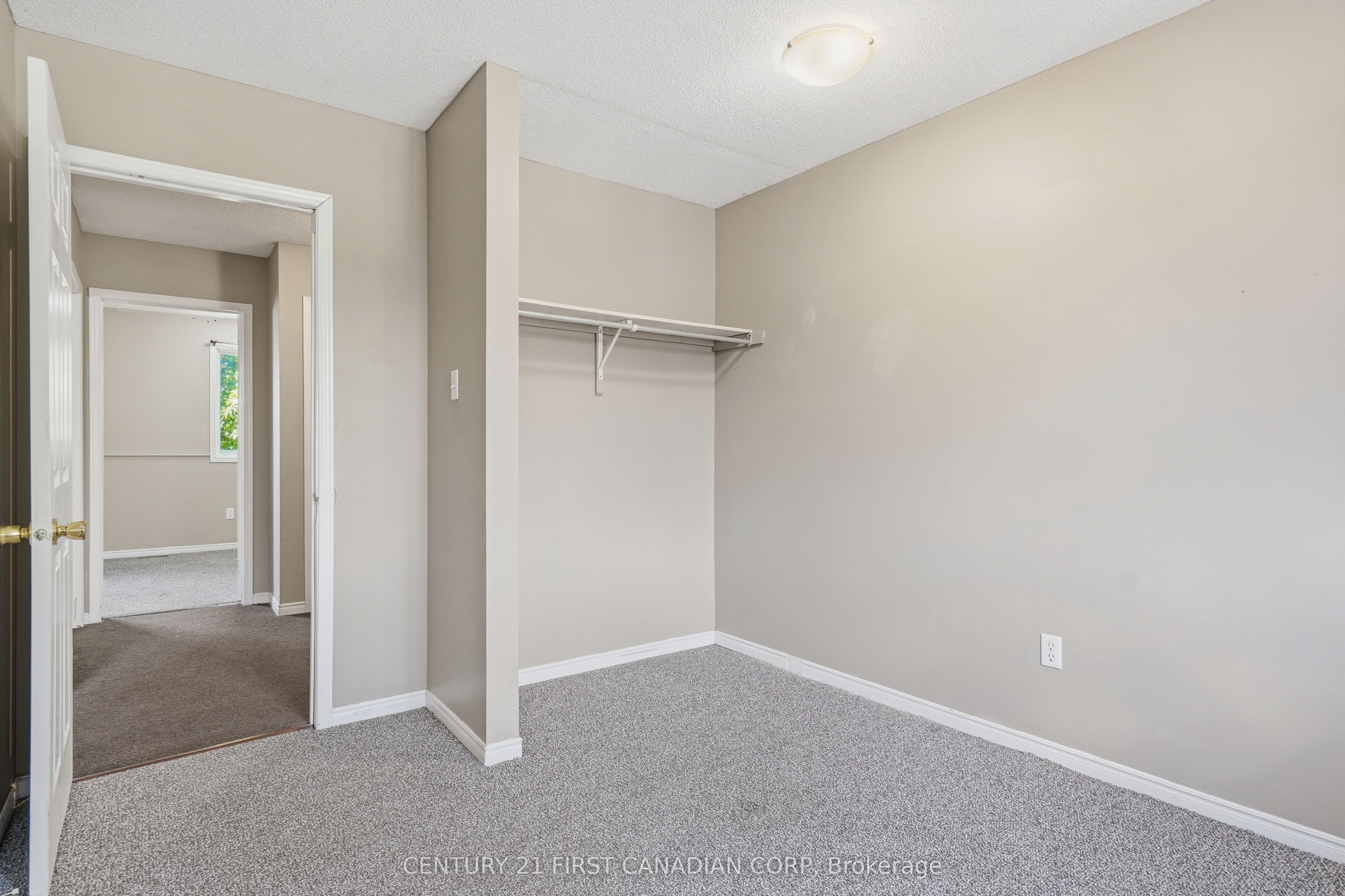 190 Fleming Drive 25 Property Photo 14