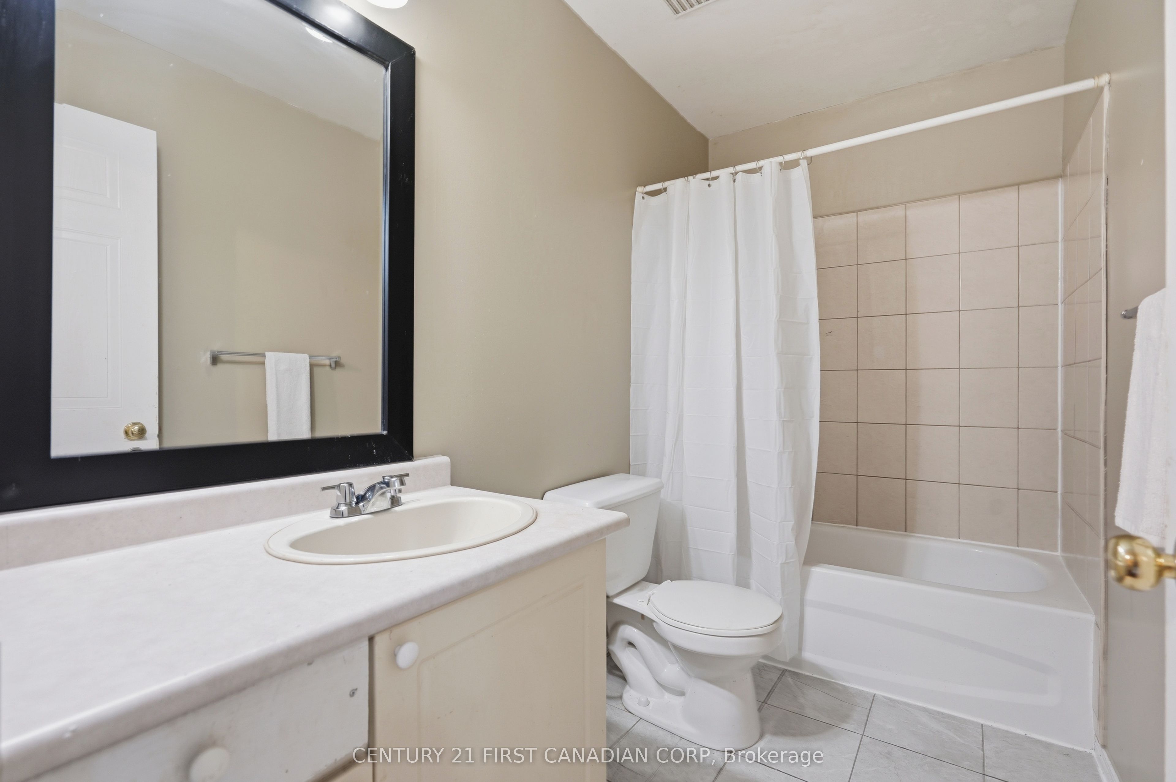 190 Fleming Drive 25 Property Photo 15