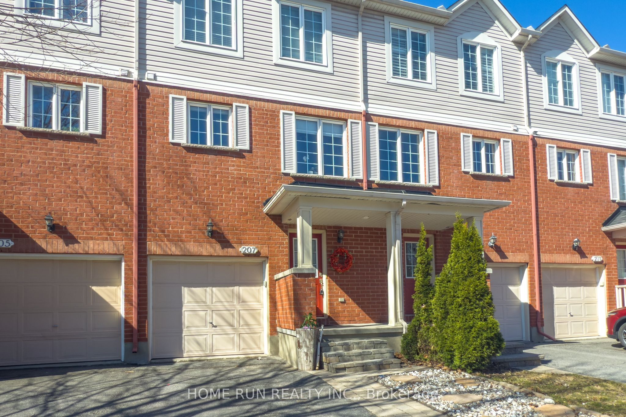 90 Edenvale Drive 207 Property Photo 2