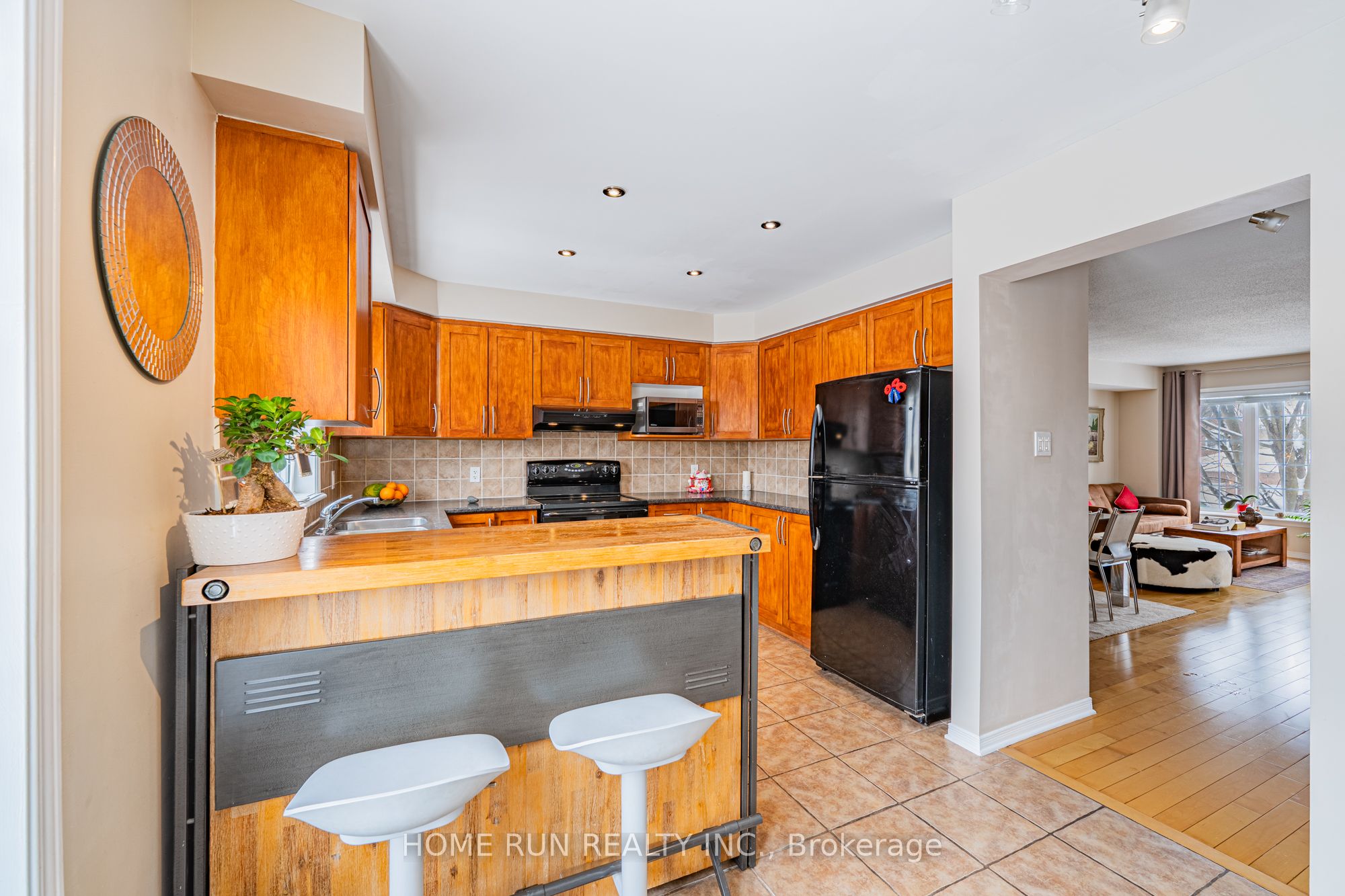 90 Edenvale Drive 207 Property Photo 12