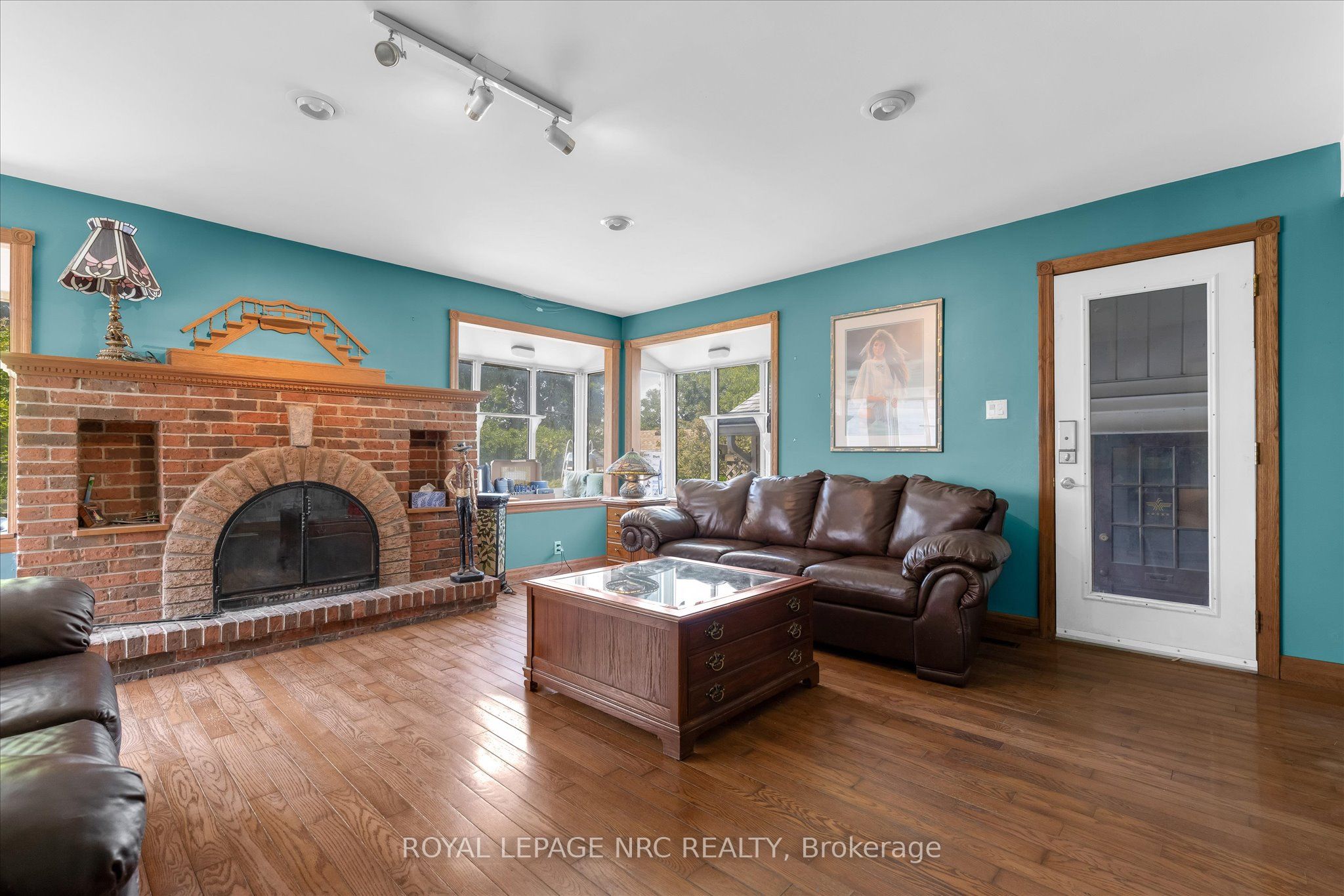 4271 Elgin Street Property Photo 8