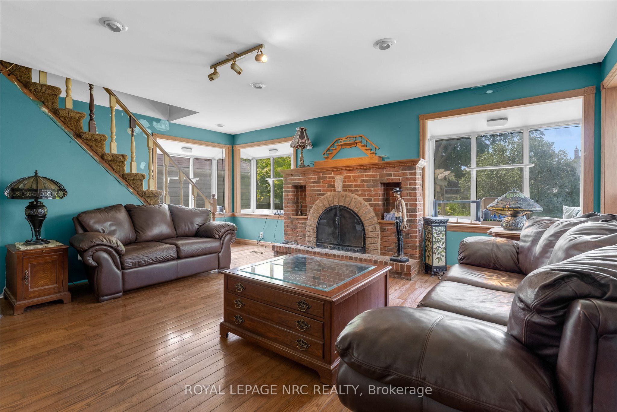 4271 Elgin Street Property Photo 9