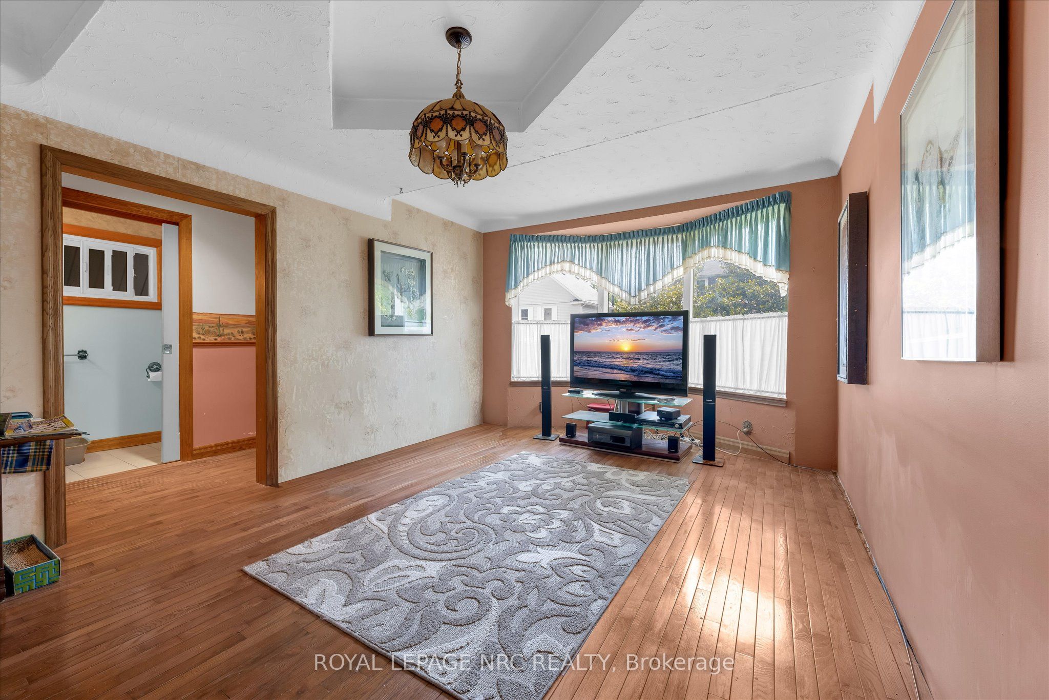 4271 Elgin Street Property Photo 12