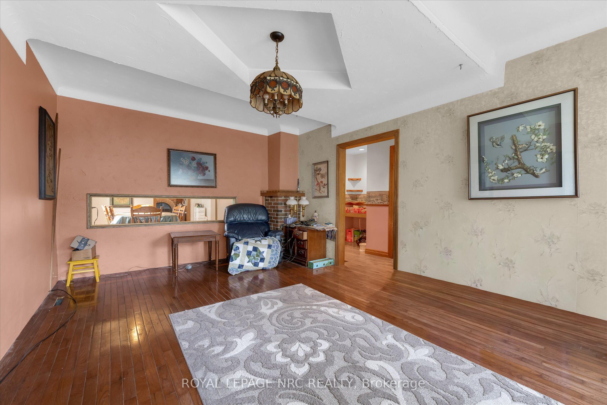 4271 Elgin Street Property Photo 13