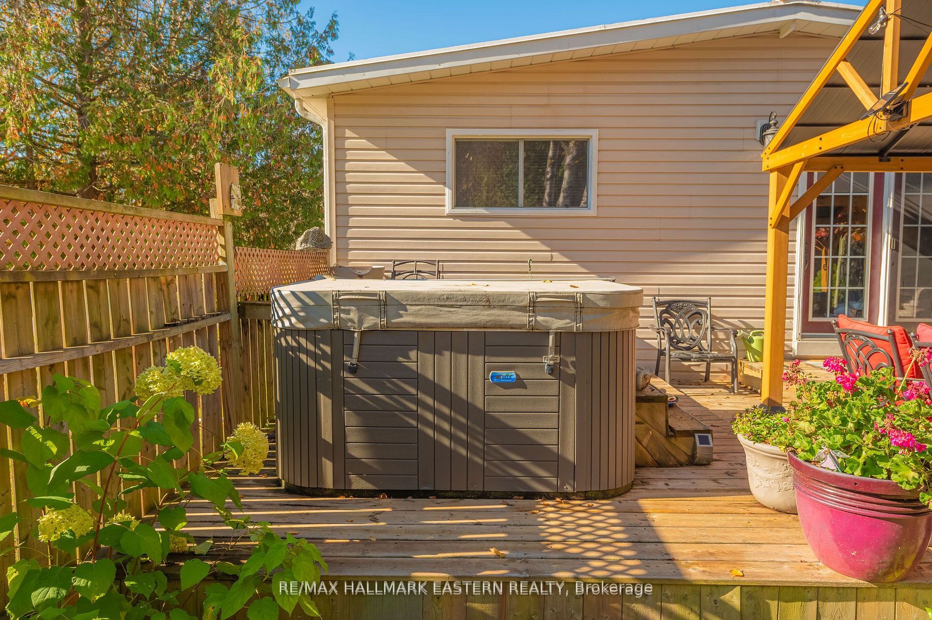 2839 Peter Street Property Photo 25