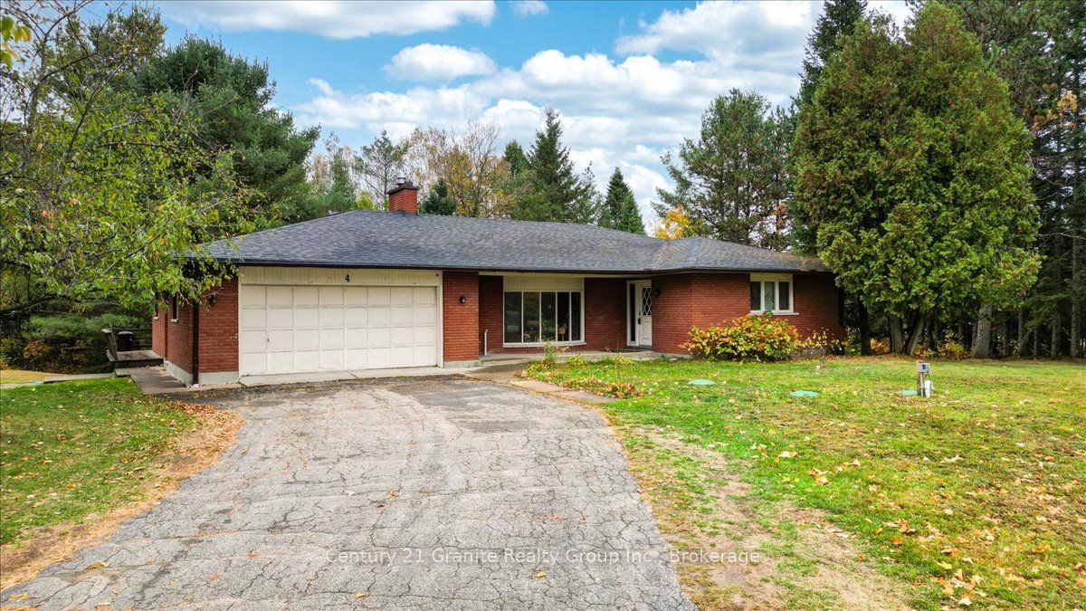 4 Maxwell Settlement Road Property Photo 1