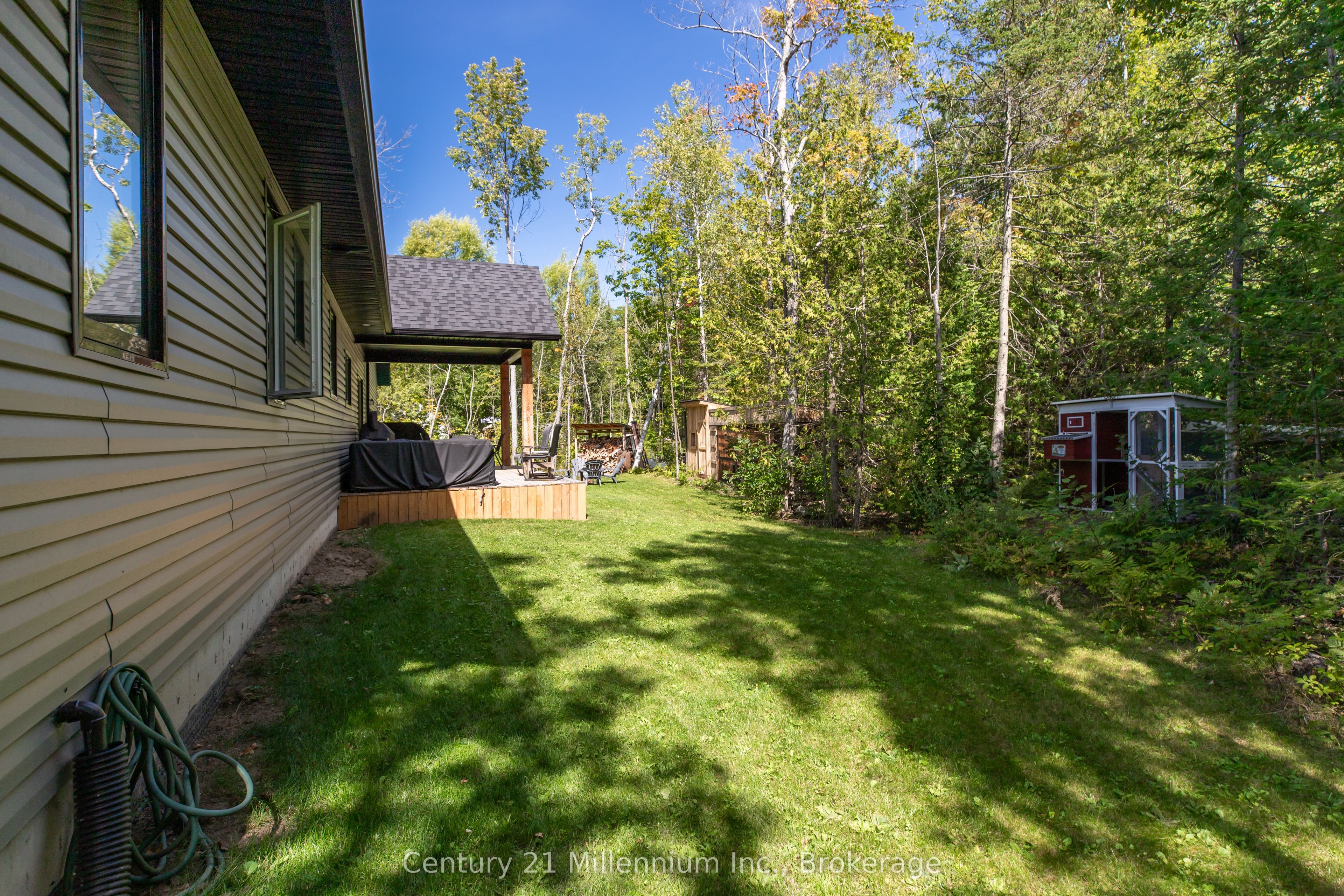 23 Hemlock Road Property Photo 7