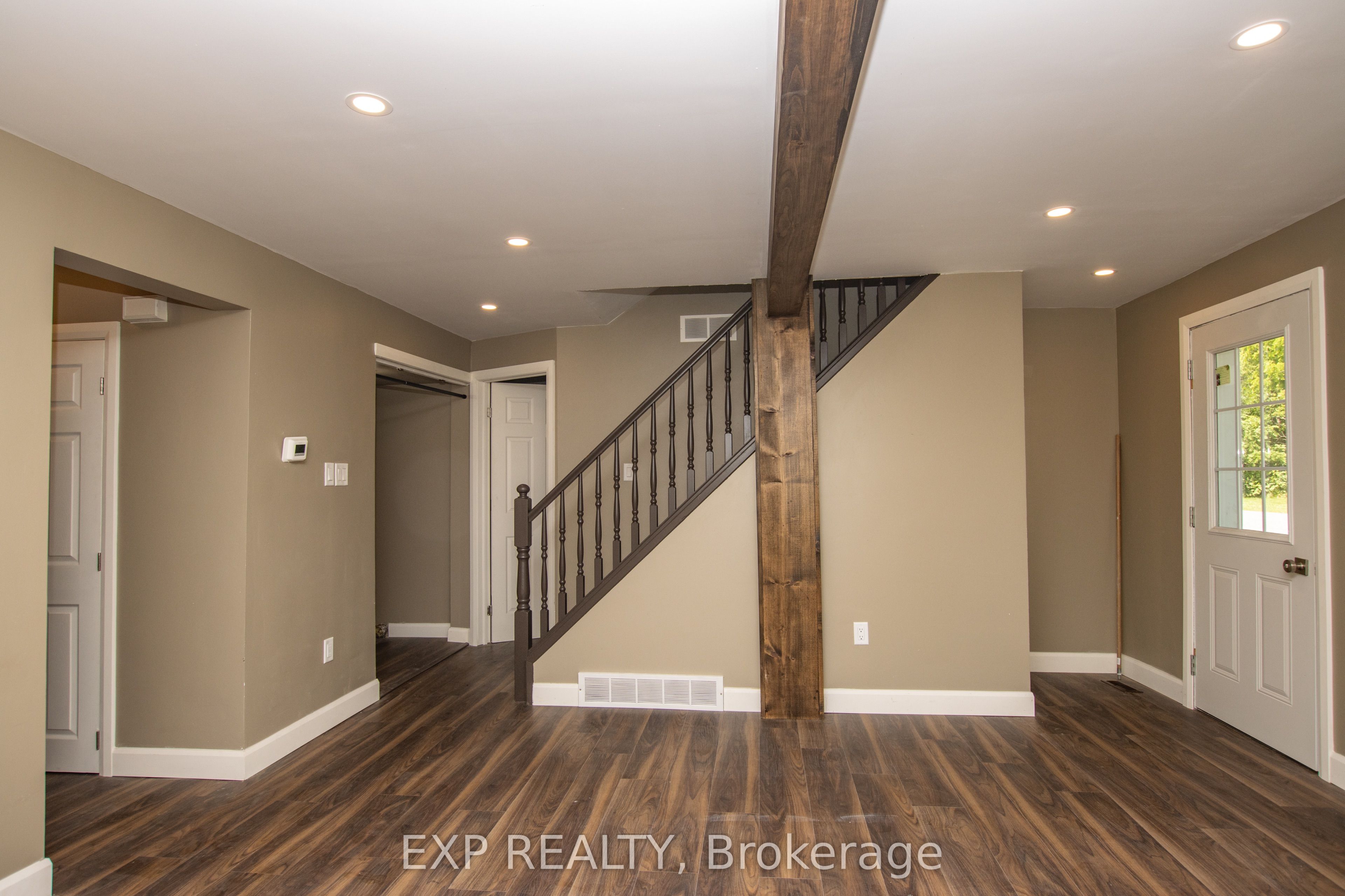 190 Munroe Street Property Photo 11